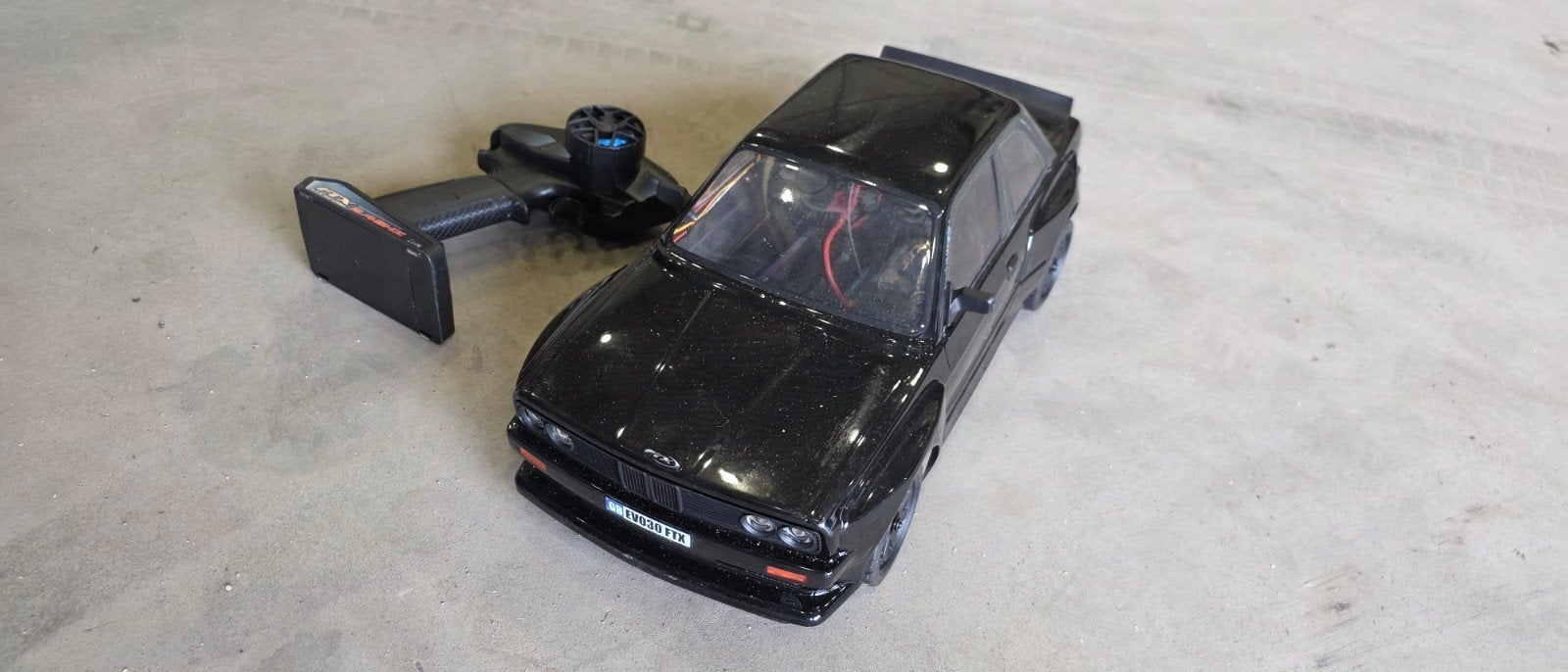 RC Drift Auto BMW E30 M3 - Compleet met Afstandsbediening, Gebruikt, Schaal 1:10, Auto onroad, RTR (Ready to Run)