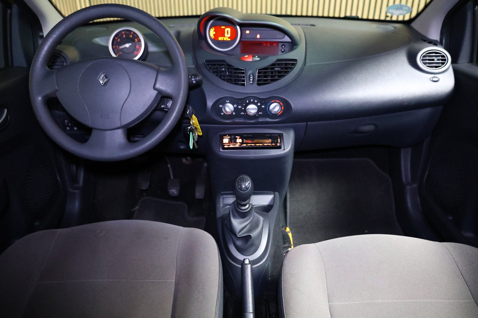 Renault Twingo 1.2-16V Collection 123000 km ! 2011, Auto's, Renault, Gebruikt, 4 cilinders, 4 stoelen, Bedrijf