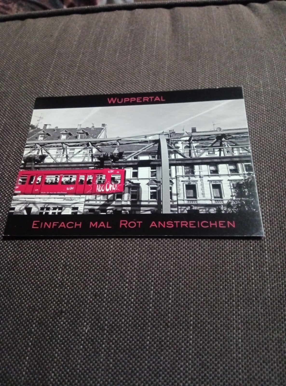 Wuppertal Ansichtkaart - Rood geschilderde trein, Ophalen of Verzenden, 1980 tot heden, Ongelopen