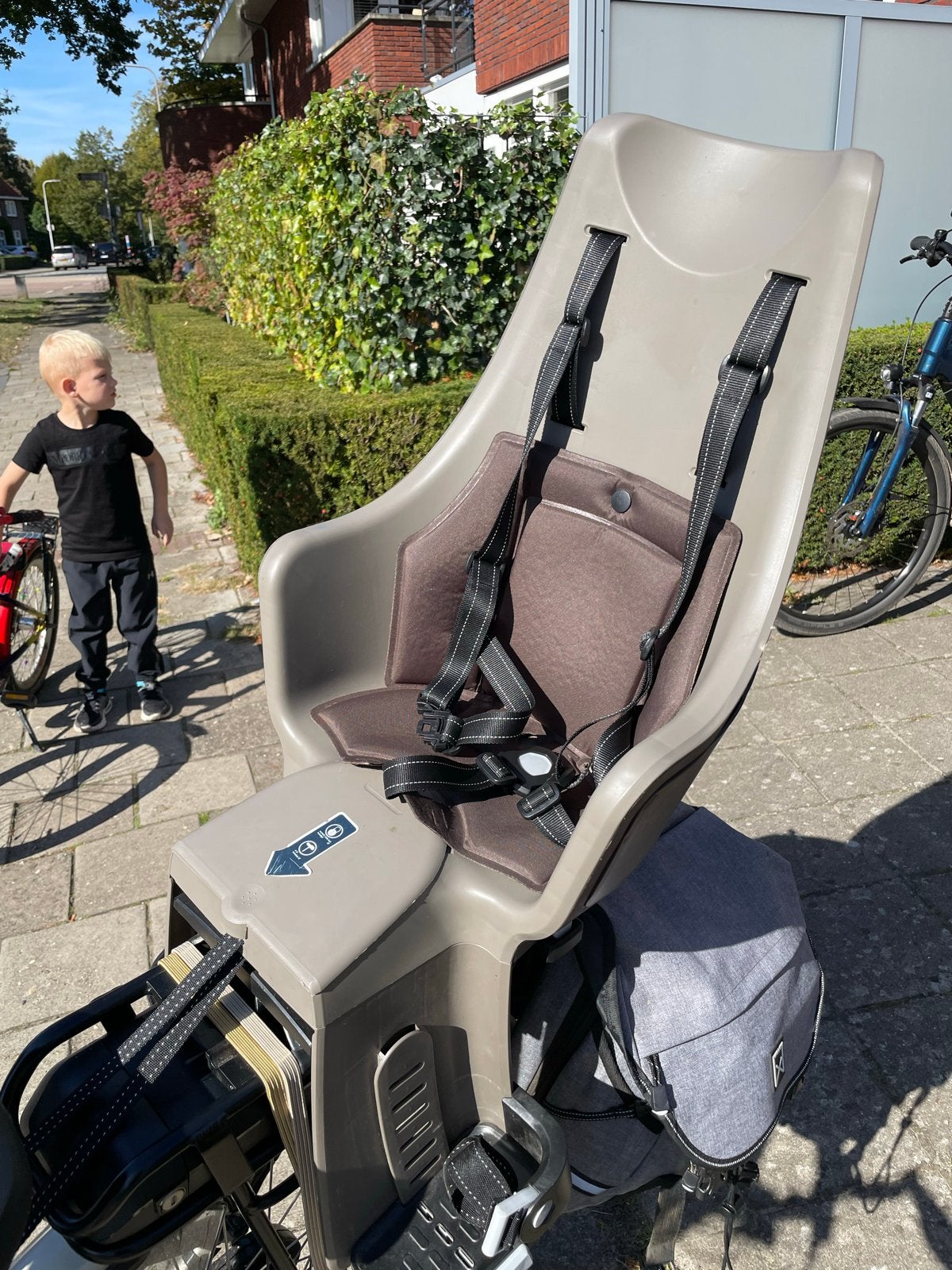 Bobike Maxi Plus Achterzitje - Toffee - Zo goed als nieuw, Fietsen en Brommers, Ophalen, Zo goed als nieuw, Achterzitje