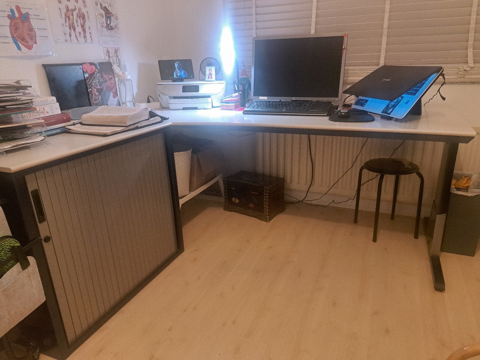 Bureau groot hoek bureau stevig, Ophalen, Gebruikt, Grijs