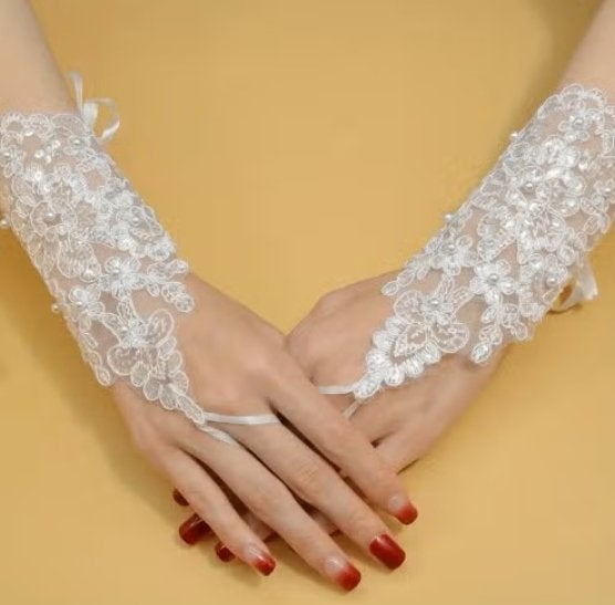 Elegante vingerloze handschoenen wit, geborduurd, Verzenden, Nieuw, Wit, Accessoires