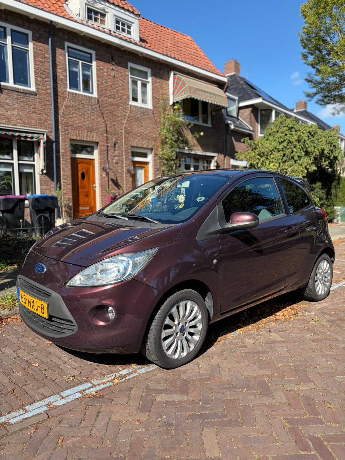 Nieuwe APK, Ford Ka 1.2 51KW 2009 Bruin, Auto's, Voorwielaandrijving, 1242 cc, 4 cilinders, 4 stoelen