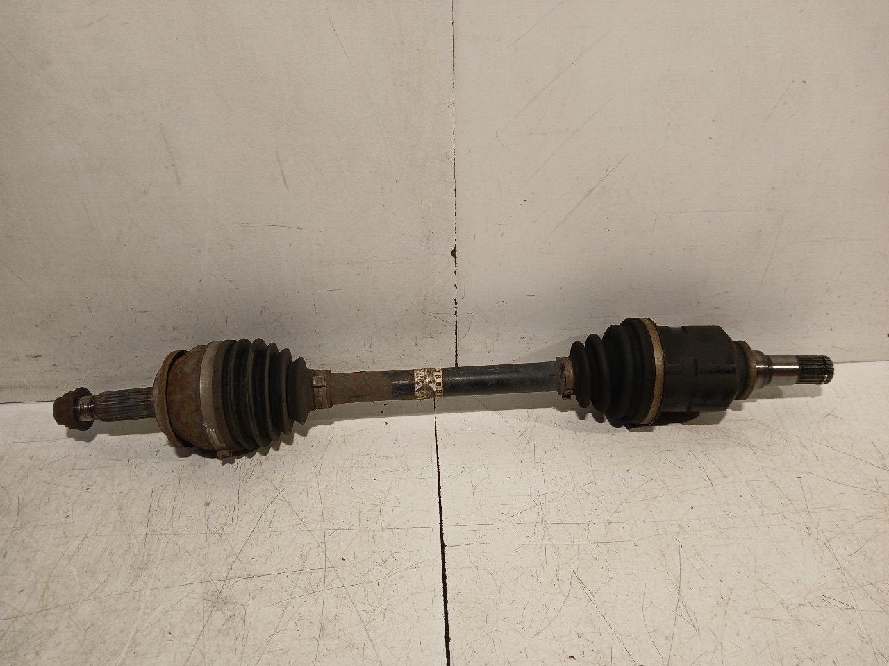 Aandrijfas links voor Toyota Auris, Onderdelen@venauto.nl, Van der Ven Autorecycling B.V., Gebruikt, Ettenseweg 76, 4706 PB Roosendaal, The Netherlands