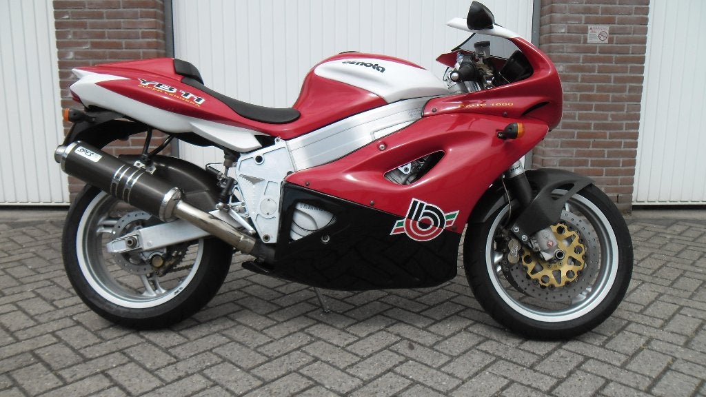 bimota yb 11 zeldzaam,bj.1996,25200 km,rood/zwart/wit, yb11, Sportuitlaat, Occasion, 4 cilinders, Motorrijbewijs A