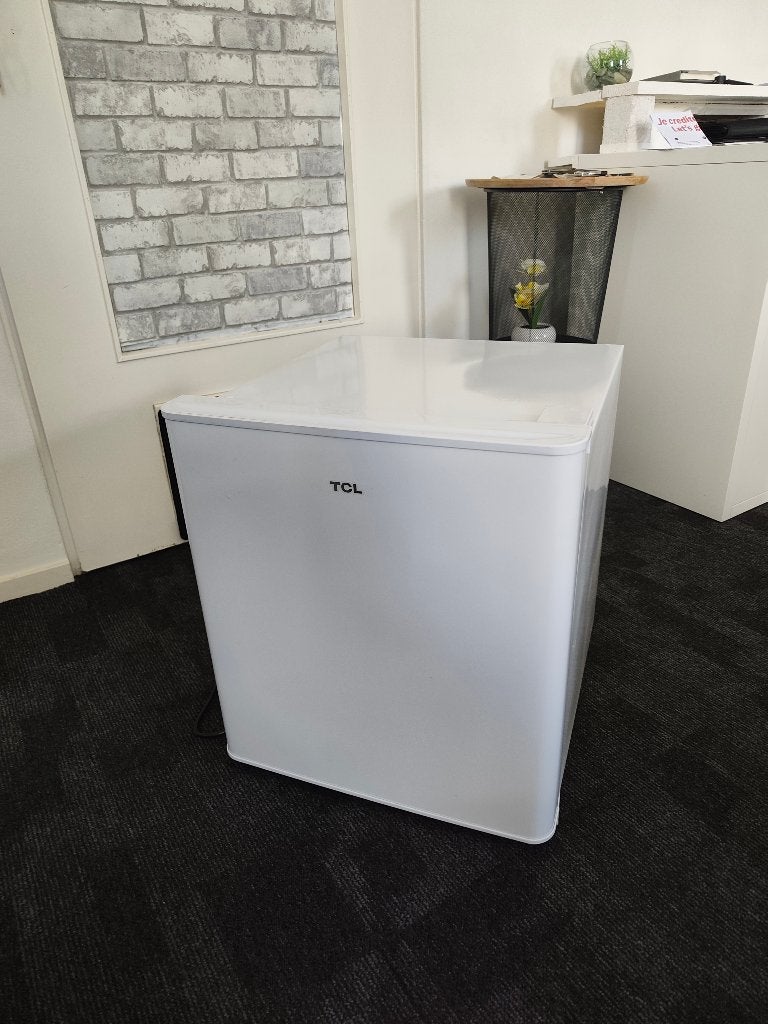 Small Fridge and freezer, Minder dan 75 liter, Ophalen, Zo goed als nieuw, Met vriesvak