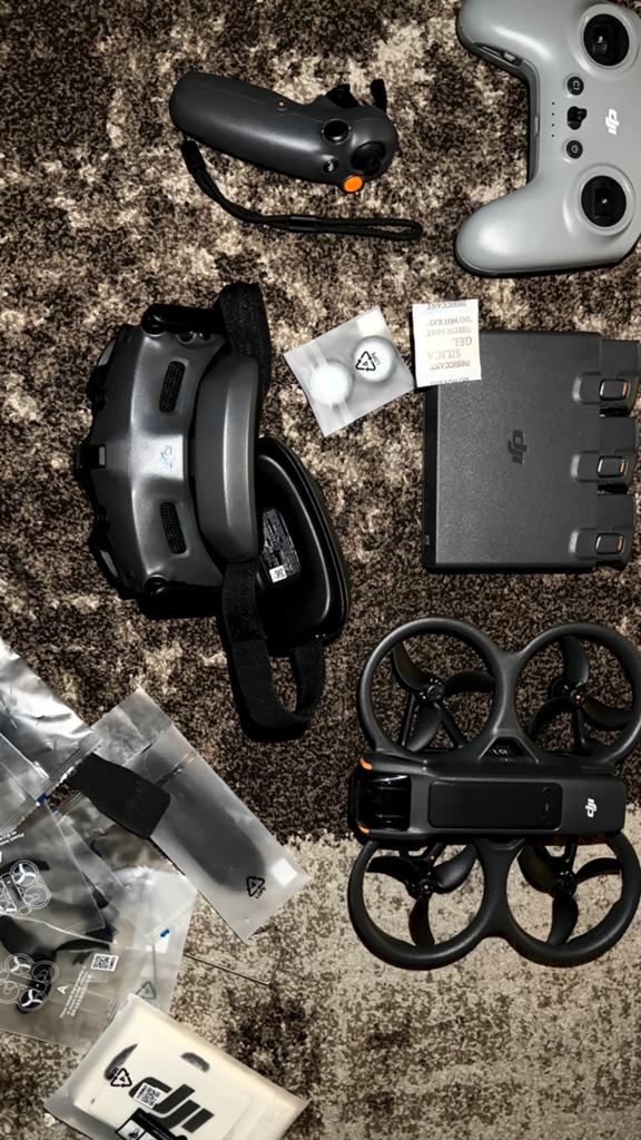Dji avata 2 set, Audio, Tv en Foto, Drones, Ophalen of Verzenden, Zo goed als nieuw