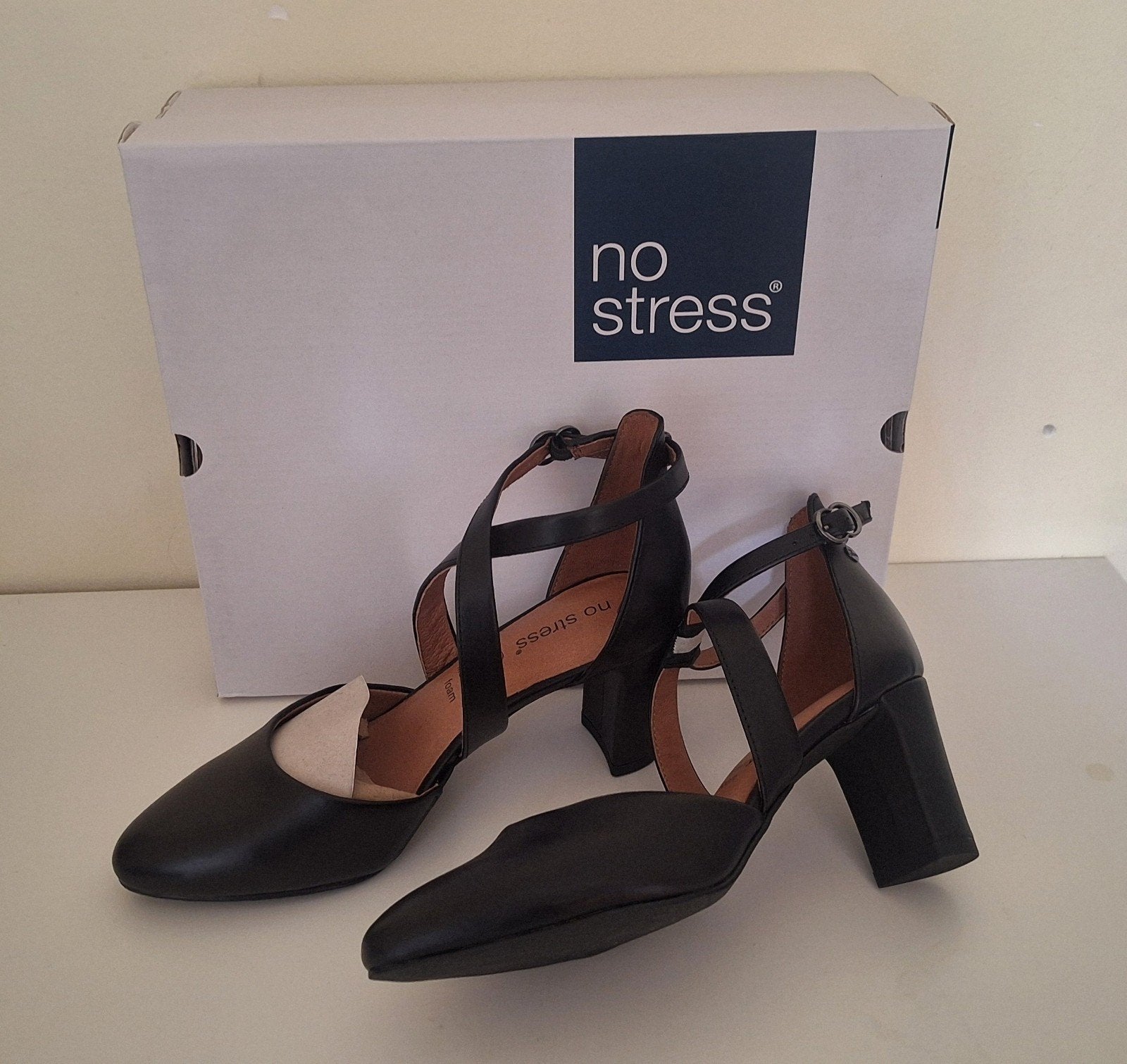 No Stress zwarte pumps met bandjes en memory foam mt 37, Kleding | Dames, Schoenen, Zwart, Nieuw, Ophalen of Verzenden, No Stress