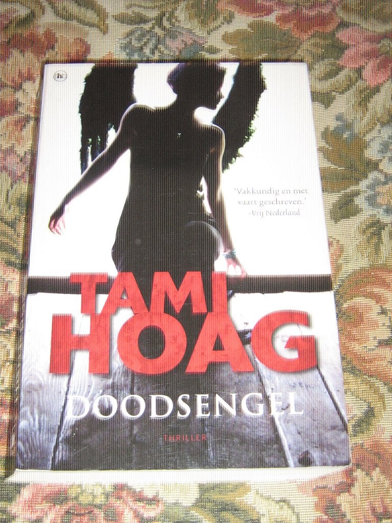 Doodsengel. Tami Hoag, Boeken, Ophalen of Verzenden, Gelezen