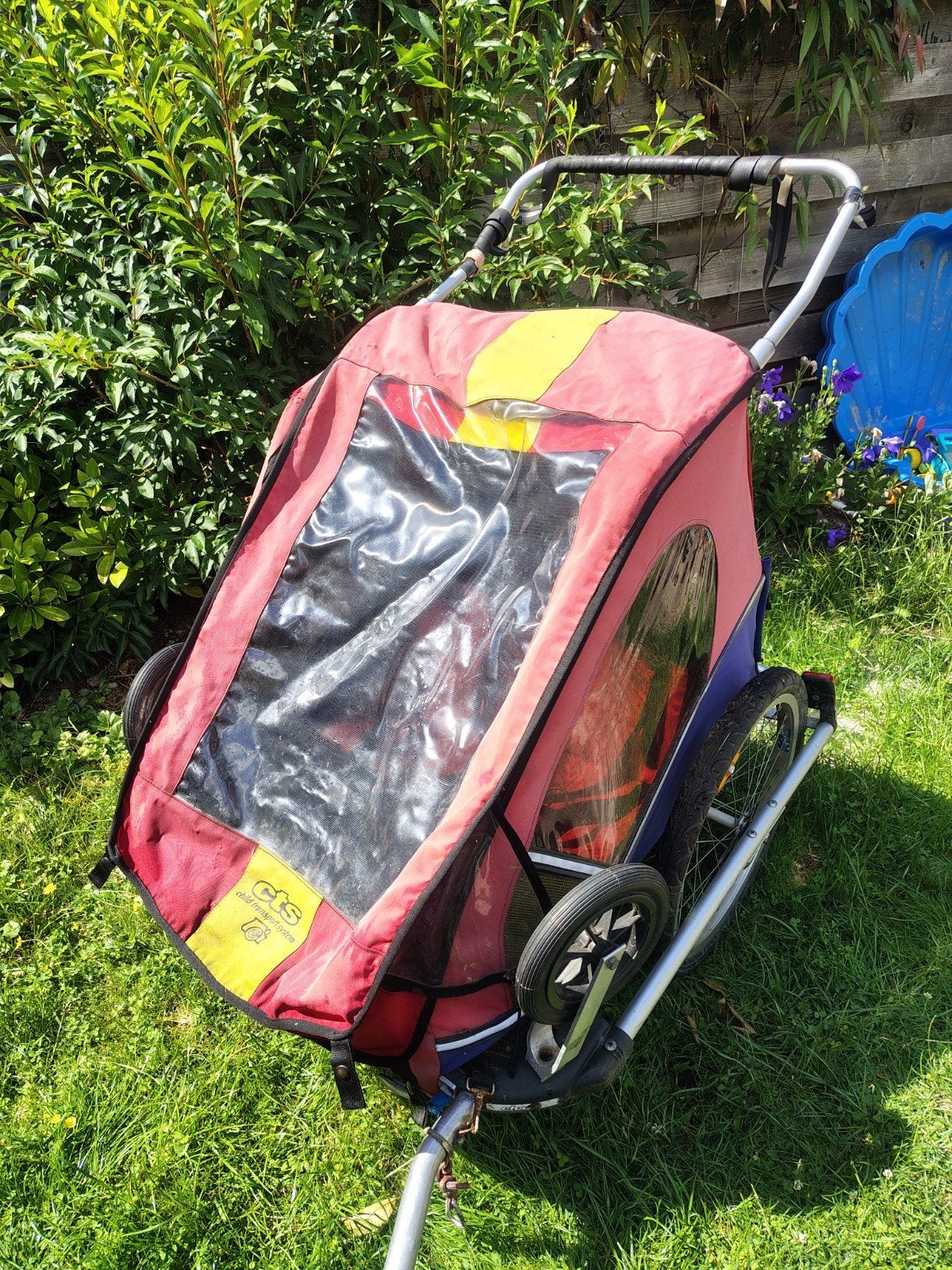 Fietskar Chariot met opberghoes, Fietsen en Brommers, Fietsaccessoires | Aanhangers en Karren, Ophalen, Gebruikt, Kinderkar, Chariot