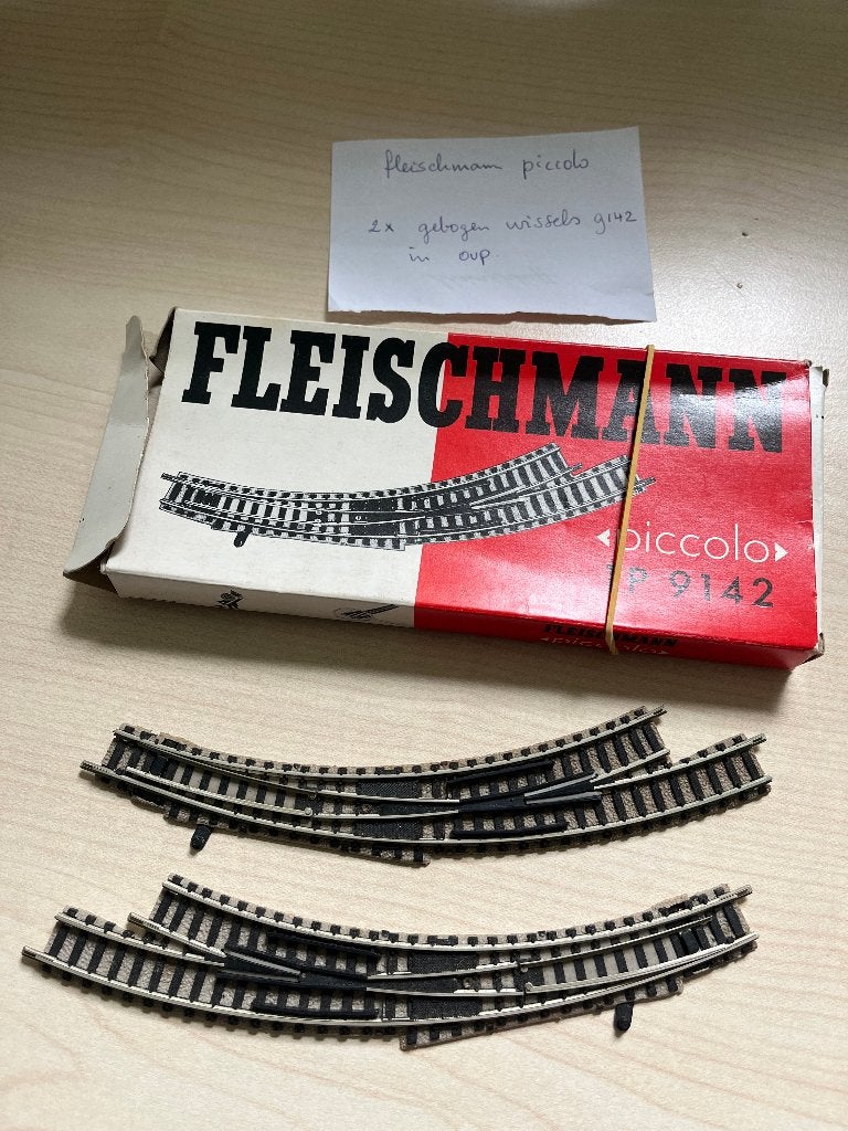 2x gebogen wissels Fleischmanm 9142, Gebruikt, Gelijkstroom, Verzenden, Fleischmann