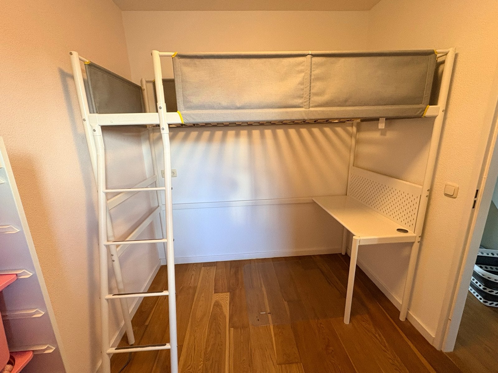 IKEA SMÅSTAD Hoogslaper met bureau en opbergruimte, Ophalen, Eenpersoons, Zo goed als nieuw, 200 cm