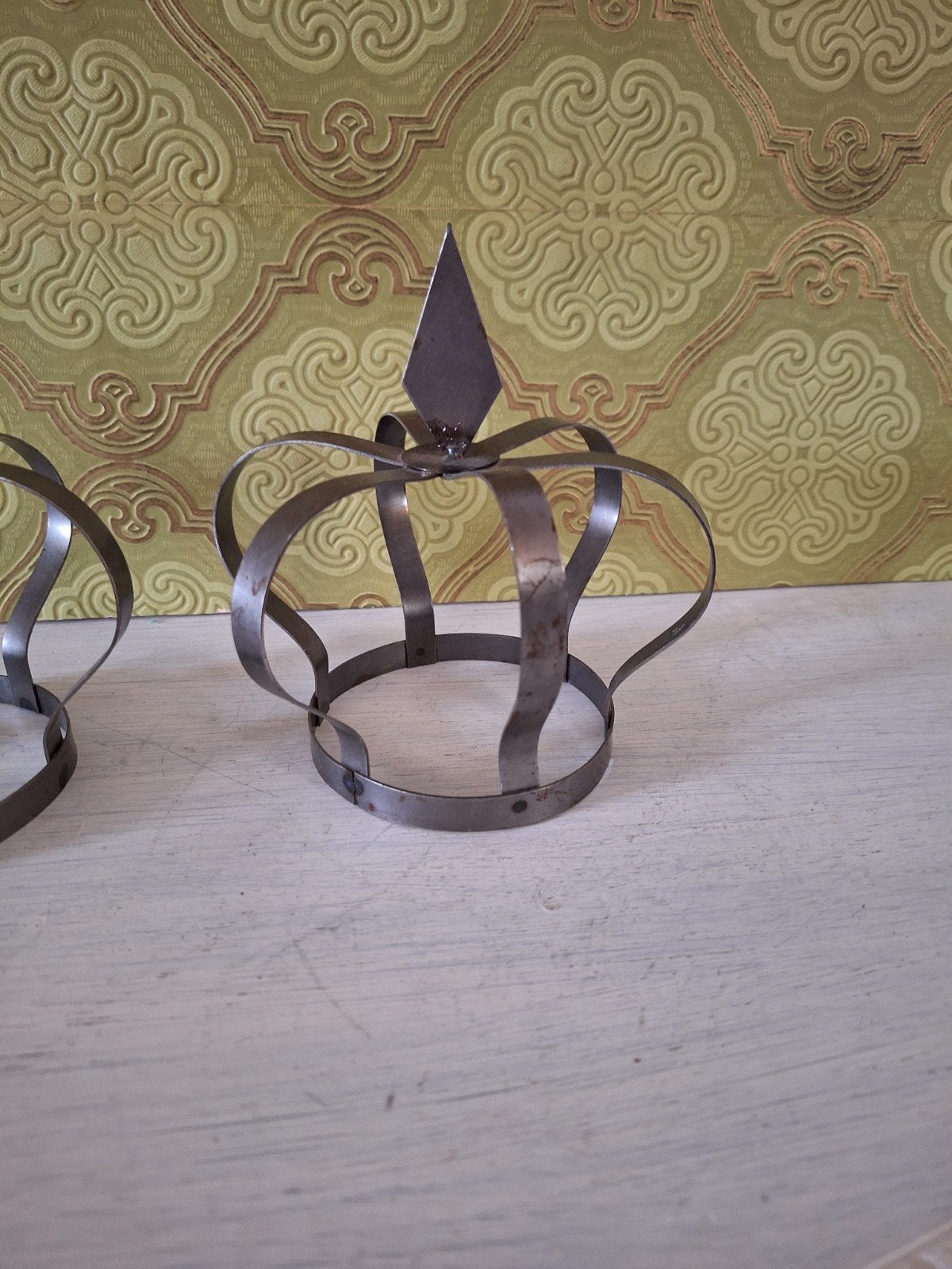 metalen kroontjes- decoratie, Ophalen