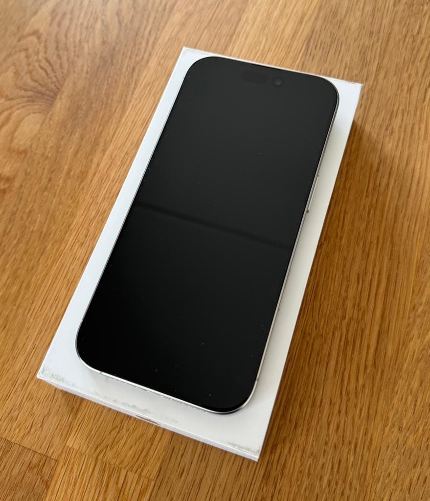iPhone 16 Pro met 256GB, Telecommunicatie, Mobiele telefoons | Apple iPhone, Zo goed als nieuw, Zonder simlock, Zonder abonnement