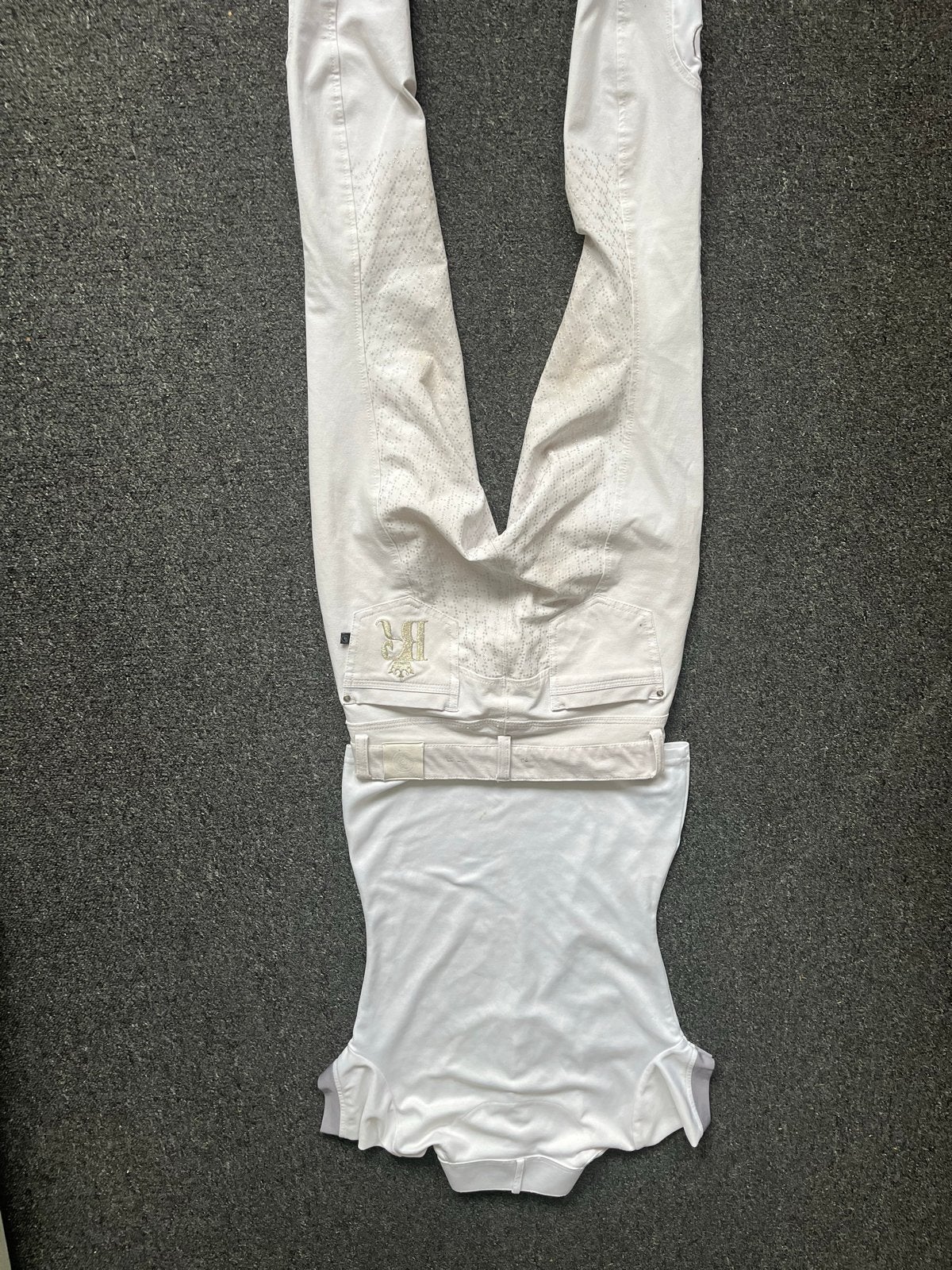 Witte rijbroek 152 en wedstrijdshirt, Dieren en Toebehoren, Paardrijkleding, Ophalen of Verzenden, Gebruikt, Dressuur, Onderkleding