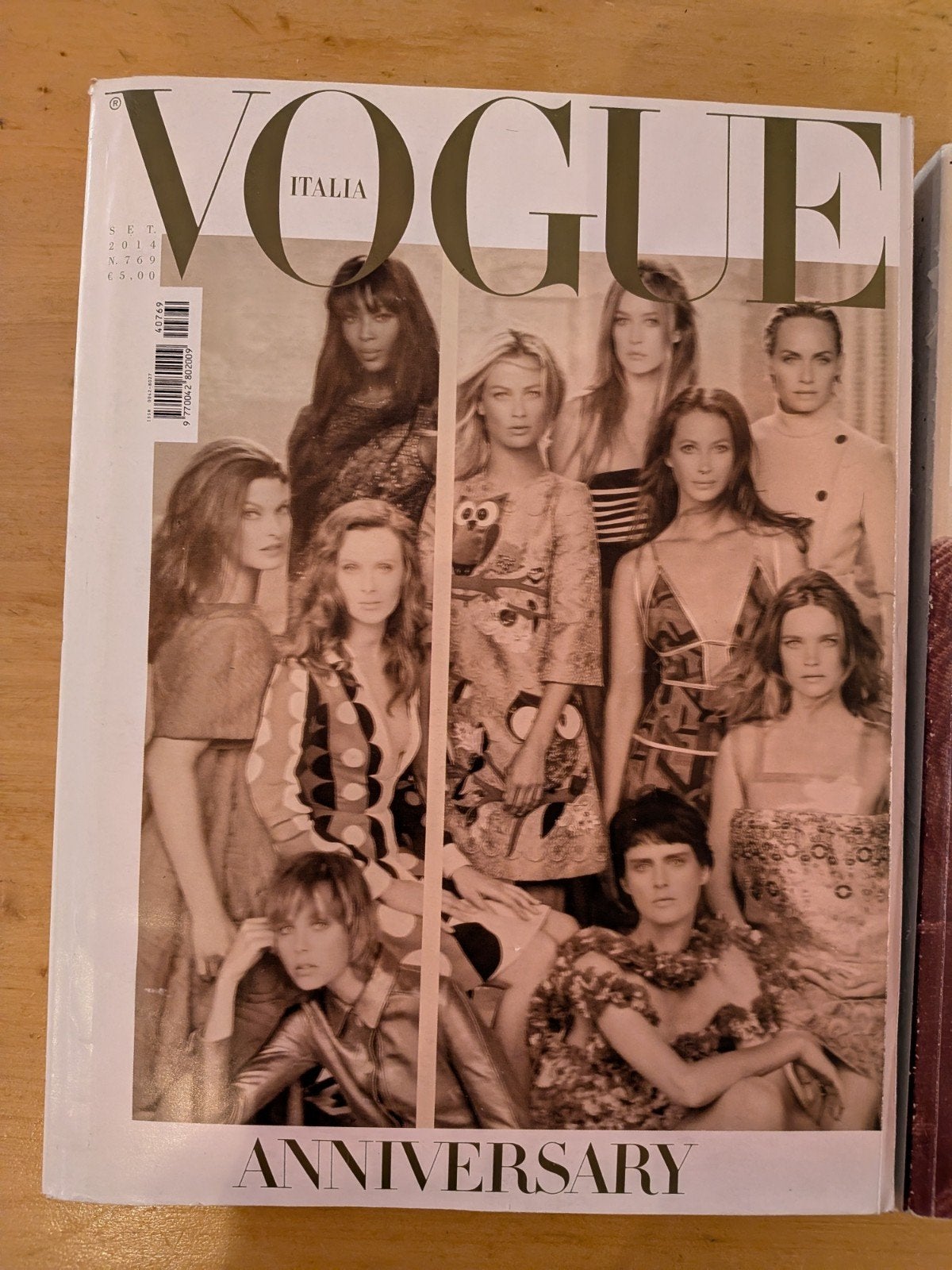 Vogue Italia 2x tijdschriften, Ophalen of Verzenden, Gelezen, Glossy