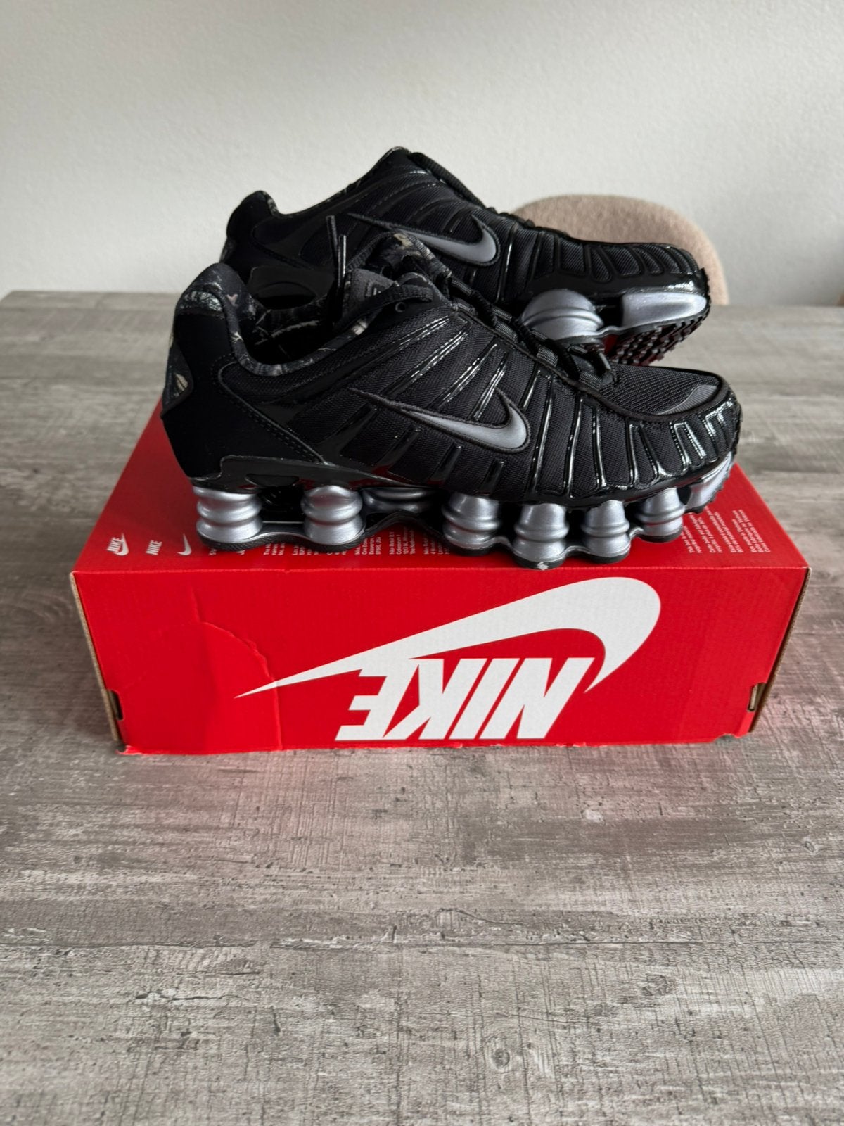 Te koop nieuw paar nike Shox TL in maat 38,5 (38.5), Zwart, Nieuw, Ophalen of Verzenden, Sneakers of Gympen