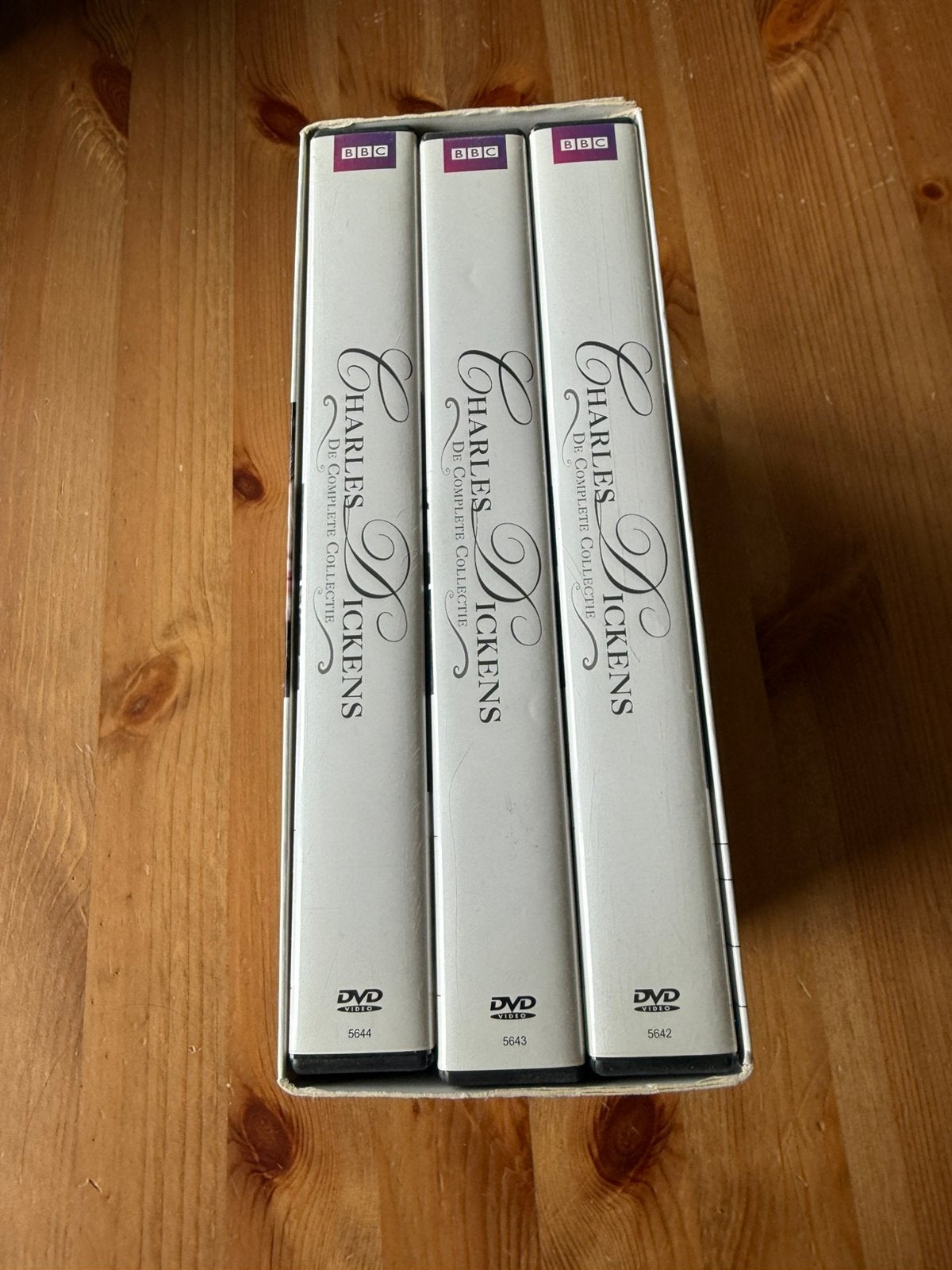 Charles Dickens: De Complete Collectie - 30 DVD Jubileum NLO, Engels, Verzenden, Alle leeftijden, Nederlands