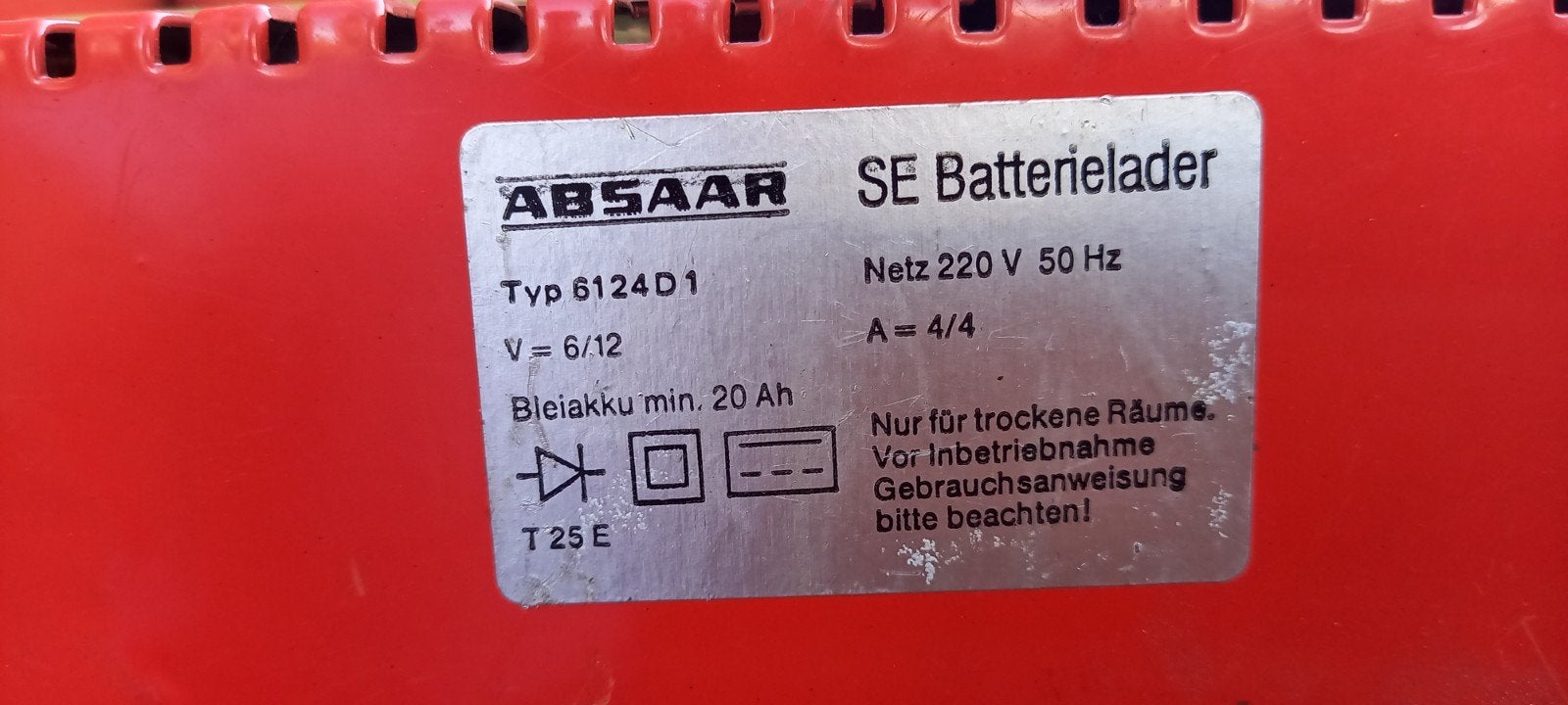 ABSAAR SE Batterijlader 6/12V, Gebruikt