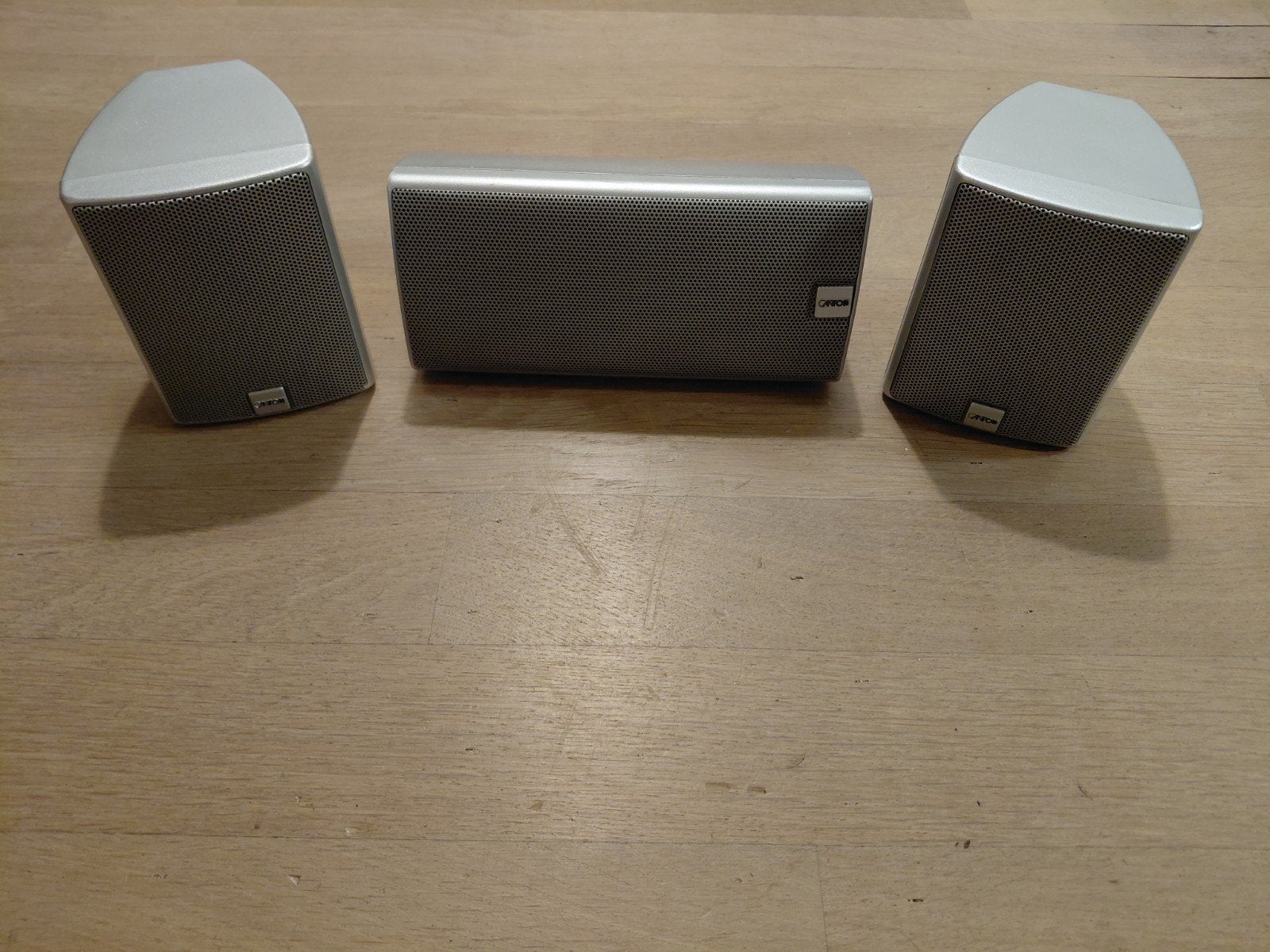 Canton MX serie 2 satelliet speakers 1 center speaker, Overige merken, 70 watt of meer, Ophalen of Verzenden, Zo goed als nieuw