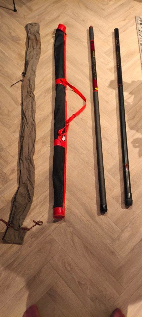 Vaste hengels set: Daiwa 9.3m & Silstar 11m + foudraal, Watersport en Boten, Ophalen of Verzenden, Zo goed als nieuw, Vaste hengel