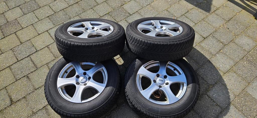 Winterbanden met velgen voor Nissan Qashqai (2016), Ophalen, Gebruikt