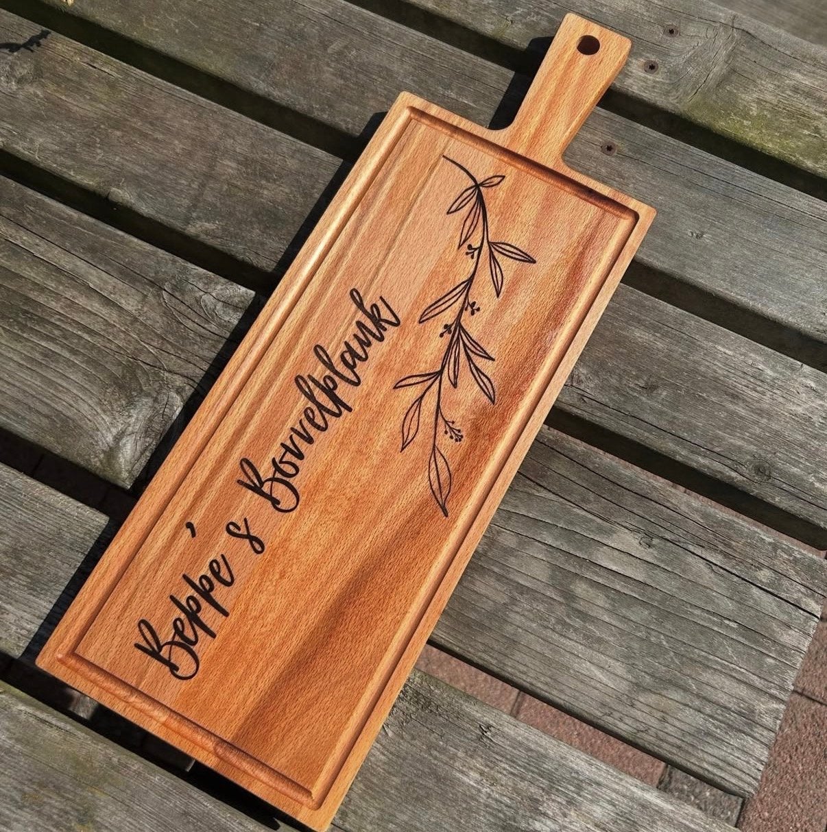 Gepersonaliseerde borrelplank 'Beppe's Borrelplank', Hout, Snij-/serveerplank, Ophalen of Verzenden, Zo goed als nieuw