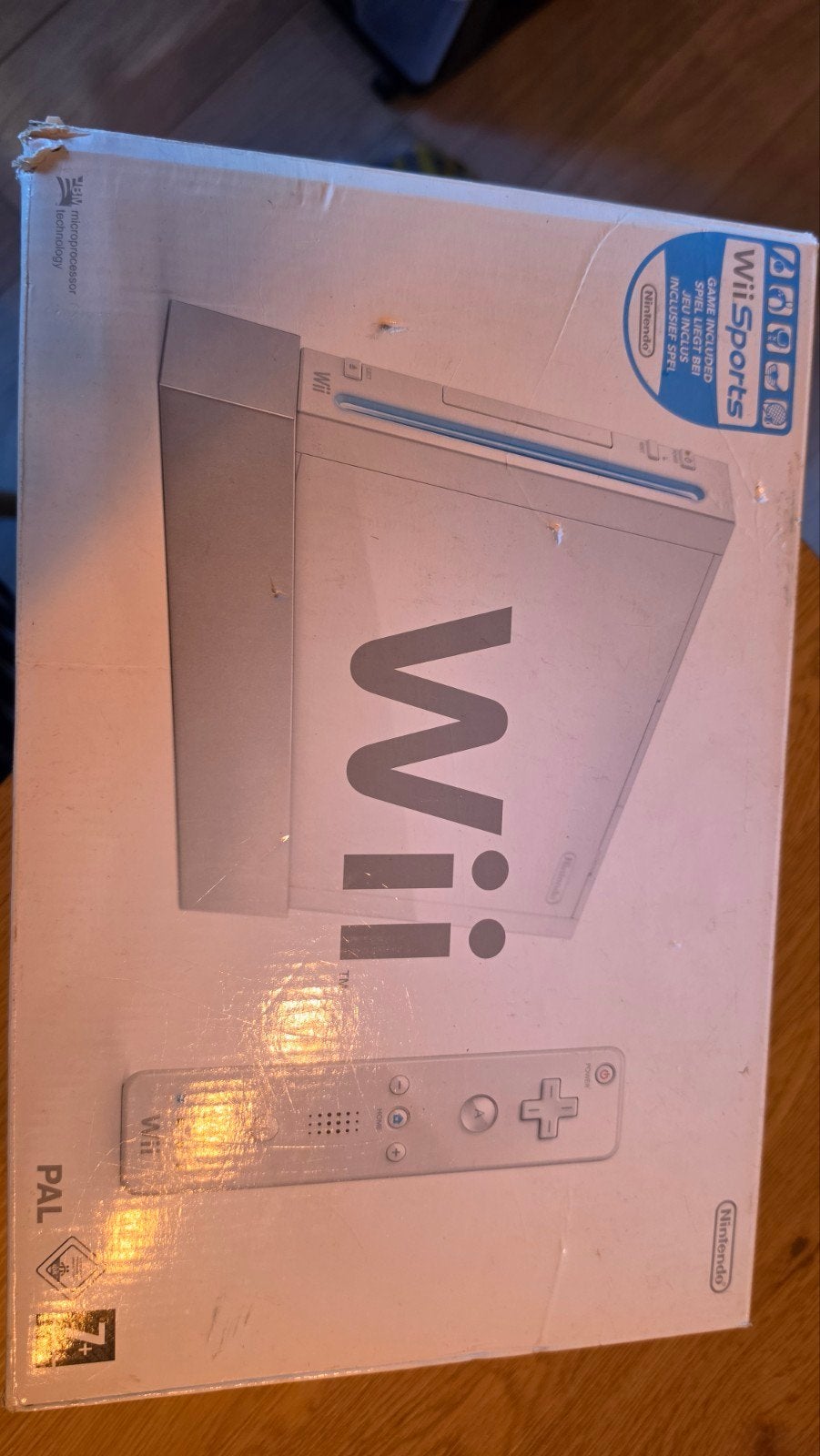 Nintendo Wii met Wii Sports en stuurtje, Spelcomputers en Games, Spelcomputers | Nintendo Wii, Ophalen of Verzenden, Zo goed als nieuw