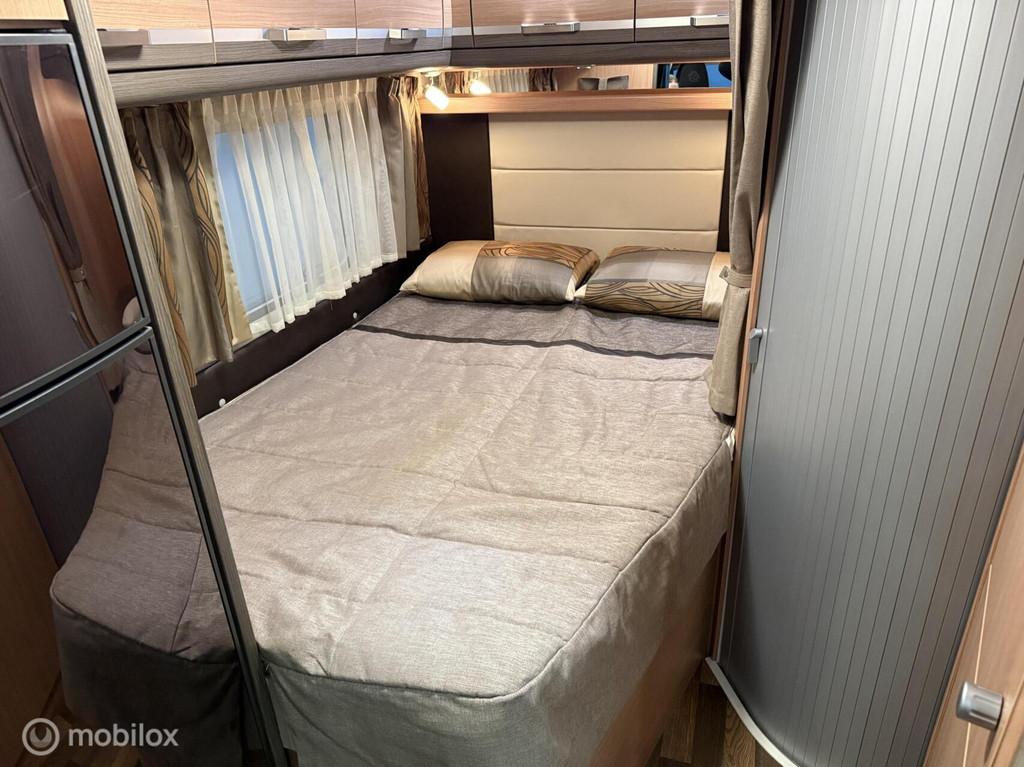 KNAUS 650 MF | Half Intergraal | Frans Bed | Zonnepanelen, Caravans en Kamperen, Luifel, Bedrijf, Cassettetoilet, Achteruitrijcamera