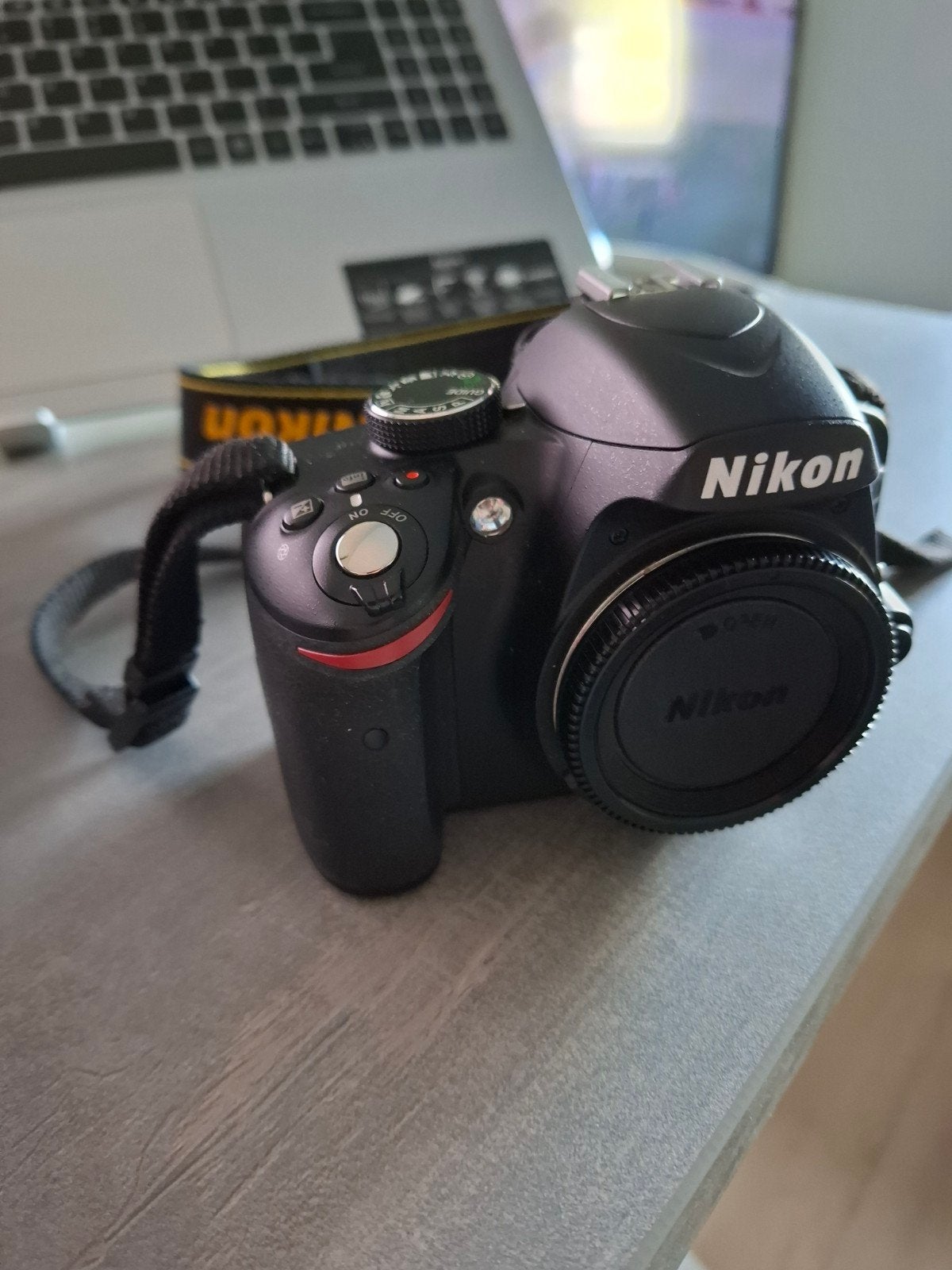 Nikon D3200 Spiegelreflexcamera met accessoires, Ophalen, Accu, Spiegelreflex, Zo goed als nieuw