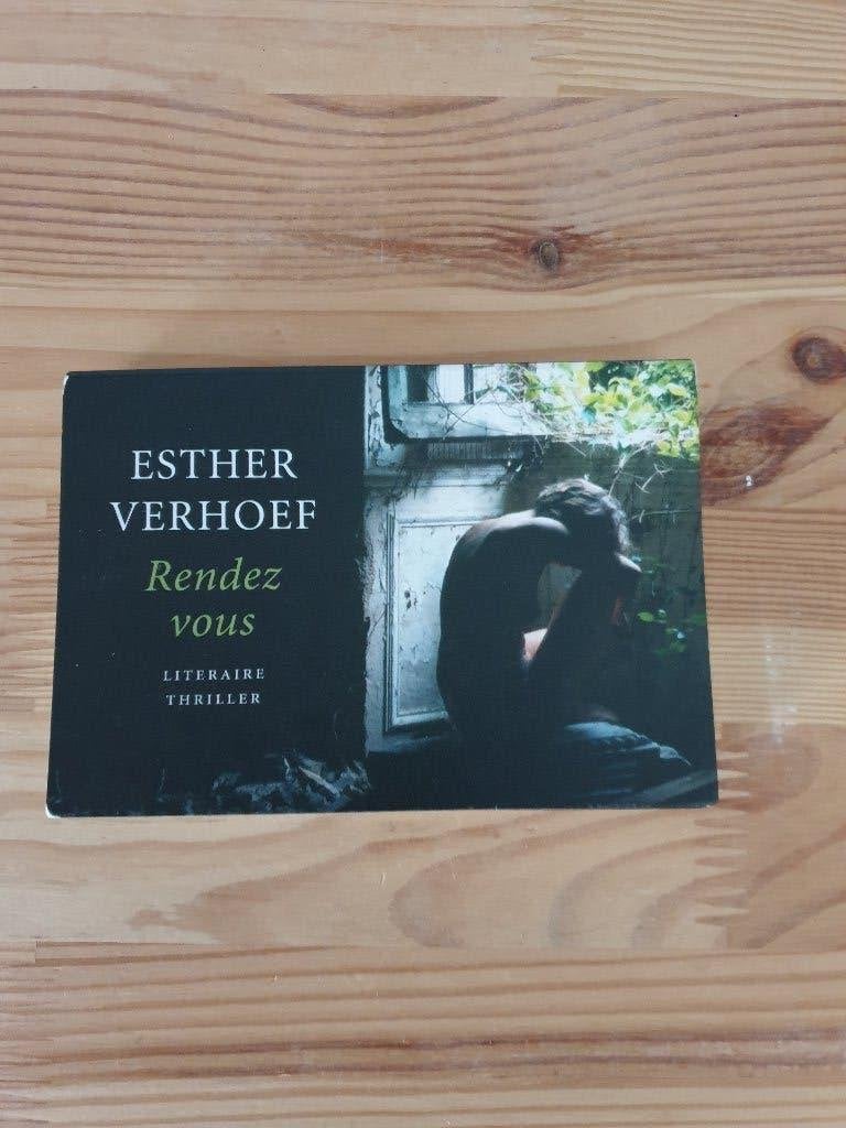 Boekje Dwarsligger nr 111- Esther Verhoef - Rendez Vous, Ophalen of Verzenden, Gelezen