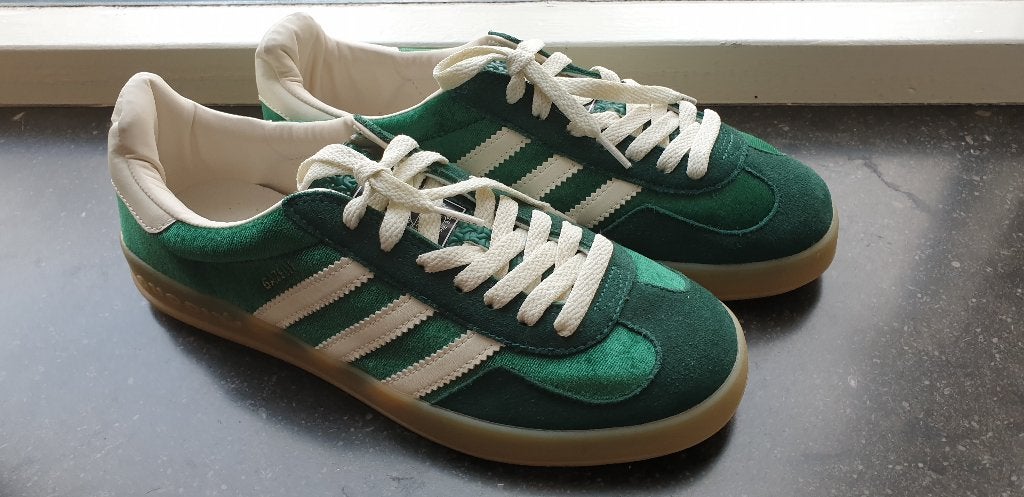 NIEUW schoen van merk Gucci .. Maat 43., Overige kleuren, Overige typen, Nieuw, Ophalen of Verzenden