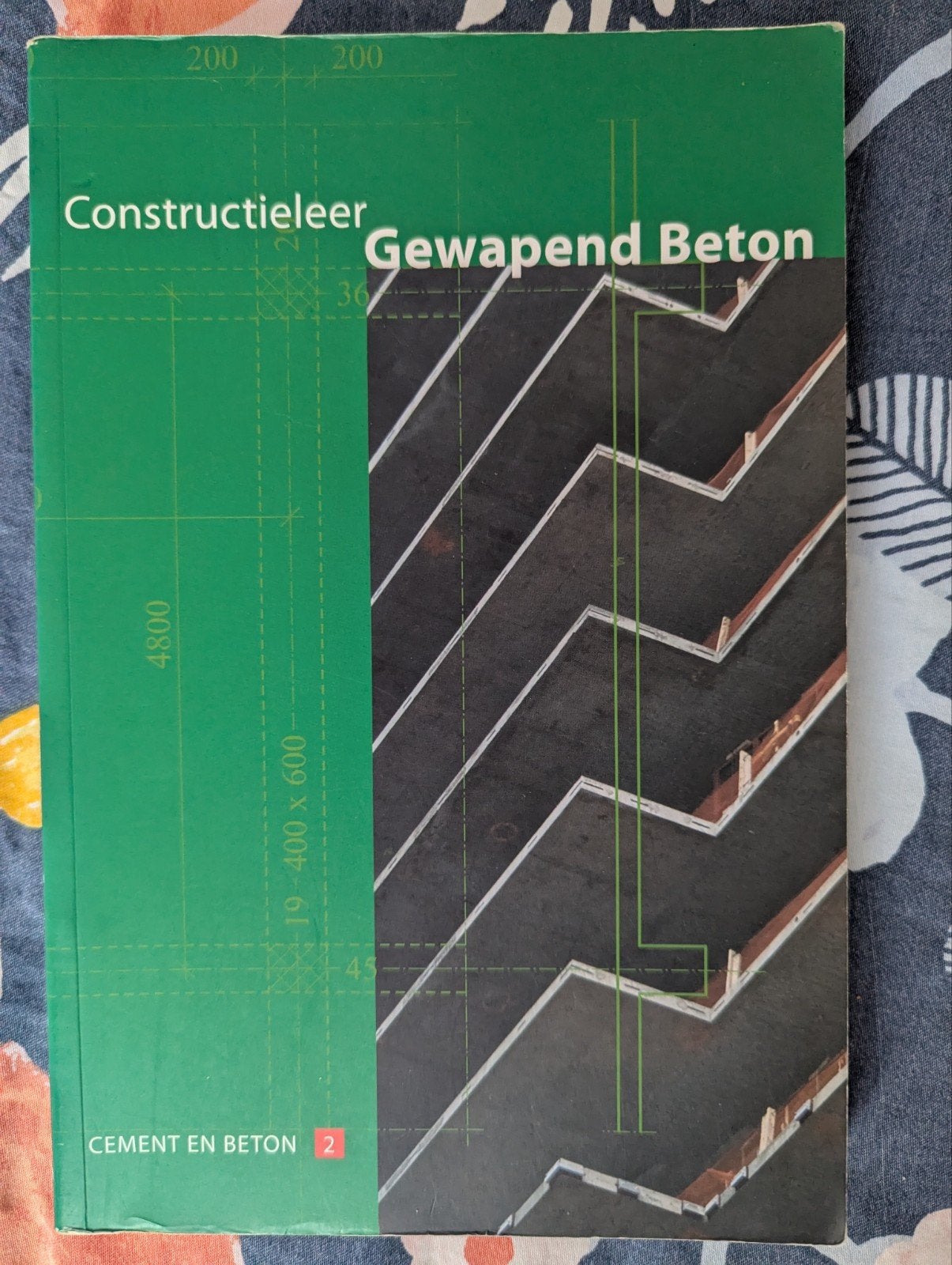 Constructieleer Gewapend Beton - Cement en Beton 2, Boeken, Ophalen of Verzenden, Gelezen, Bouwkunde, Onbekend