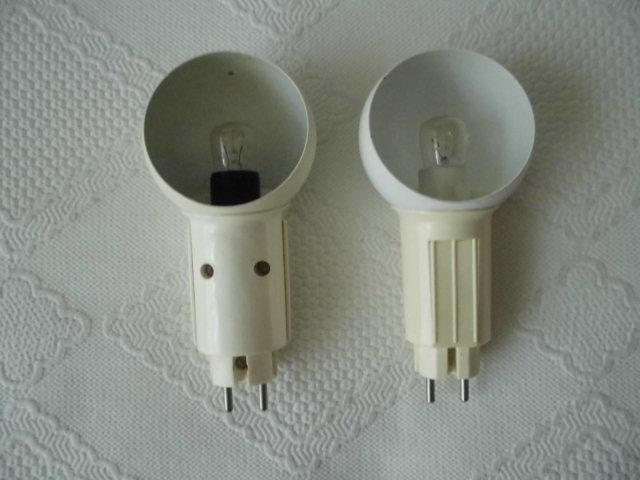 2 x Vintage Stekkerlamp Stopcontactlamp Wit, Ophalen of Verzenden, Gebruikt, Overige materialen, Plafondspot of Wandspot