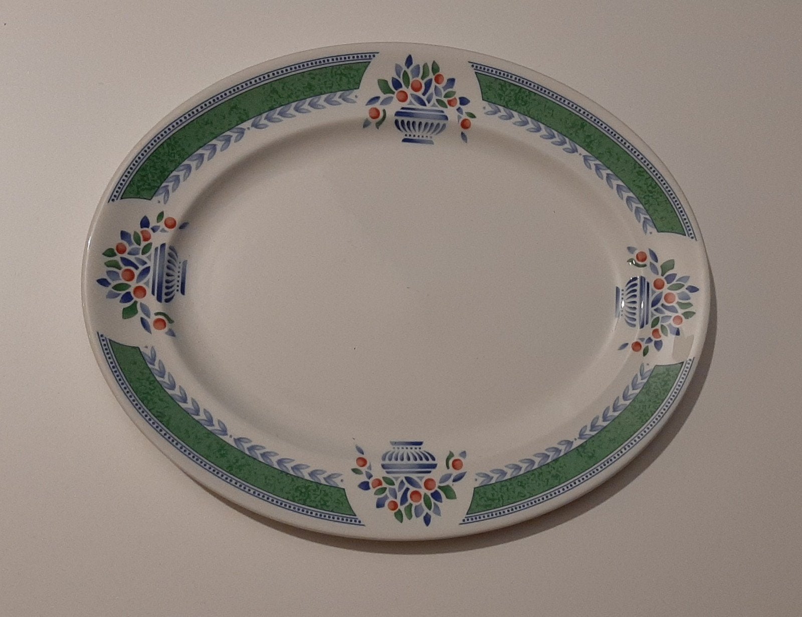 Johnson brothers serveerschaal. Jardeniere pattern., Antiek en Kunst, Antiek | Servies los, Ophalen of Verzenden