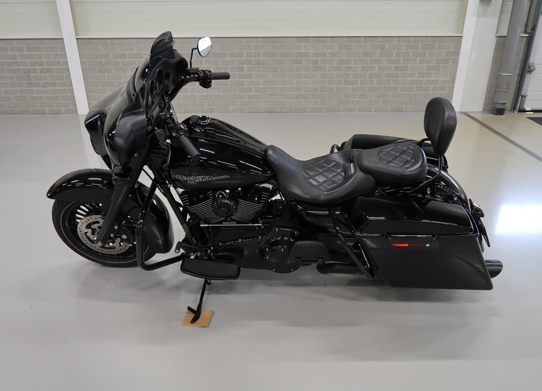 Harley Davidson 103 FLHTCU Electra Glide Ultra Classic Tour, Motoren, Motoren | Harley-Davidson, Laan van Vredenoord 33
2289 DA  Rijswijk, NL
