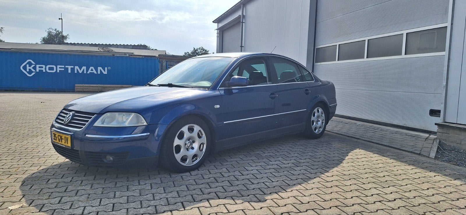 Volkswagen Passat 2.3 V5 schroefset/02-2027 APK VR5, Auto's, Voorwielaandrijving, Zwart, 700 kg, Blauw