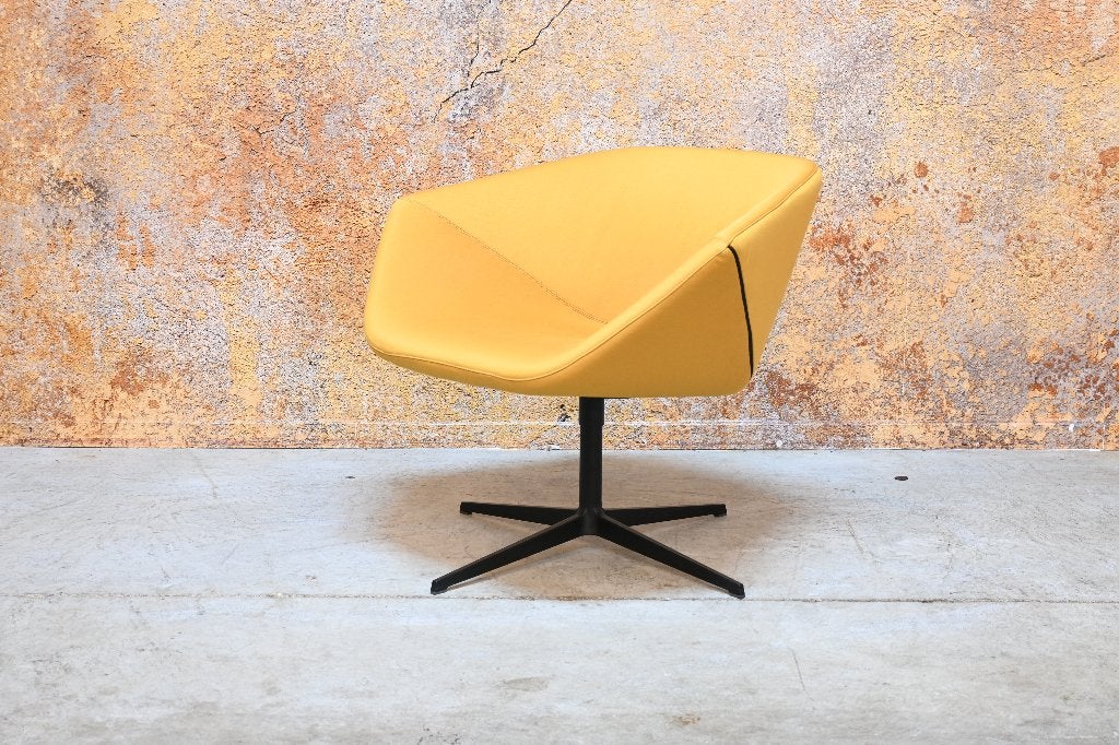 Gele stoffen Montis Ella design draaifauteuil, Huis en Inrichting, Gebruikt, Montis, Montis, 75 tot 100 cm
