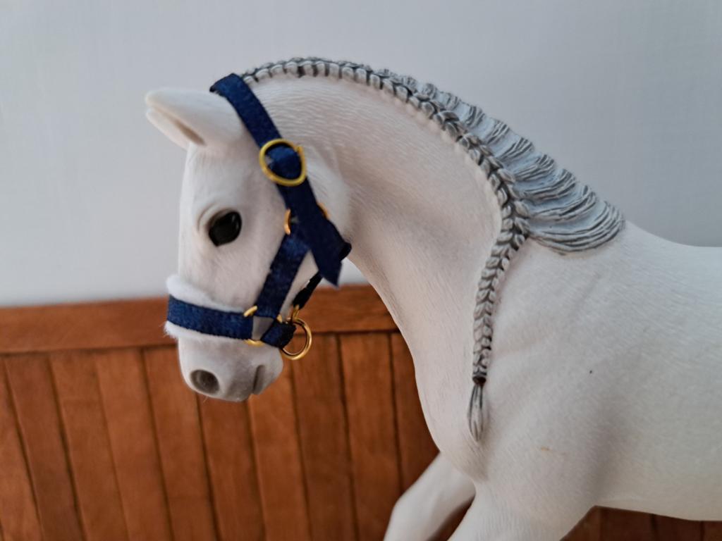 Schleich halster donkerblauw marine, Ophalen of Verzenden, Zo goed als nieuw, Paard, Beeldje of Figuurtje