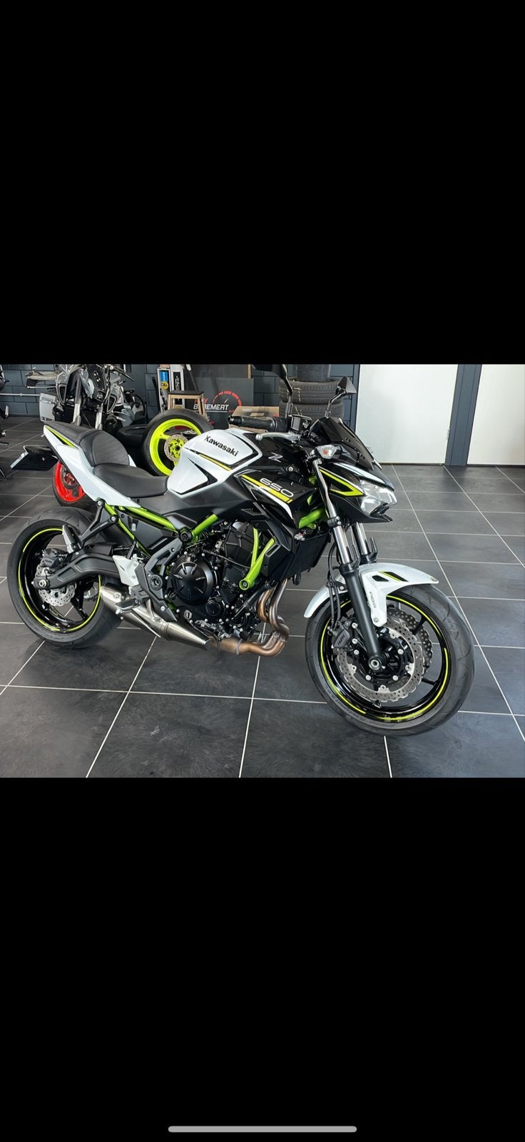 Kawasaki Z650 - Sportieve Naked Bike met lage kilometerstand, Motoren, 2 cilinders, Occasion, Particulier, Meer dan 35 kW