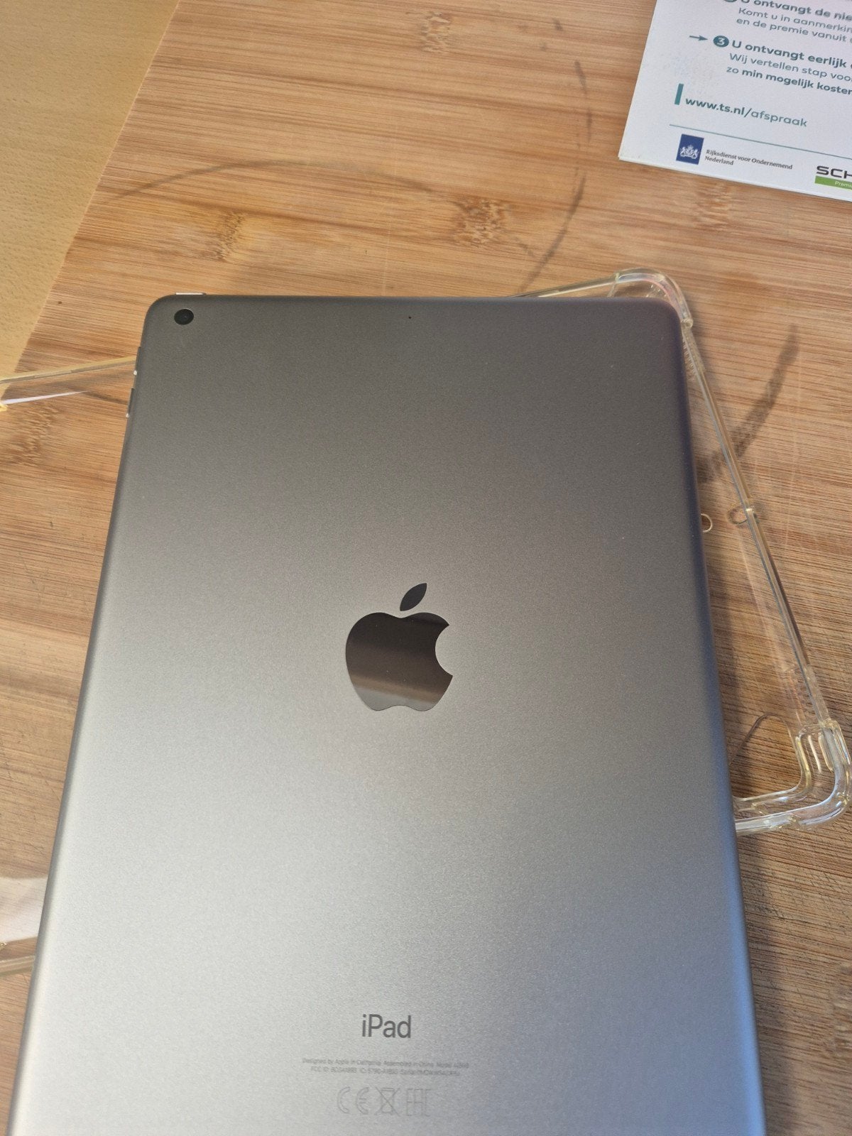 Apple iPad (8e generatie) - Zo goed als nieuw, Computers en Software, 32 GB, Apple iPad, Zo goed als nieuw, Grijs