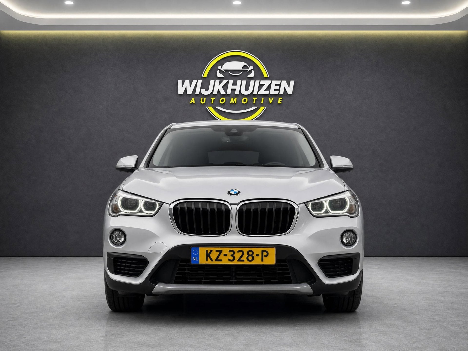 BMW X1 SDrive20i Centennial High Executive Automaat met Lede, Auto's, BMW, 1998 cc, Bedrijf, SUV of Terreinwagen, 84 €/maand
