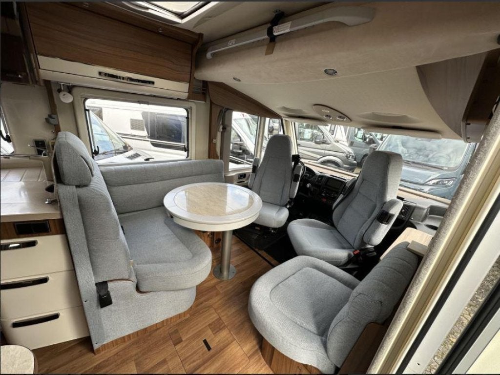 Hymer B 704 PL 3.0 M-JET 2016 180 PK AUTOMAAT+LITHIUM, Ringverwarming, Fiat, Koelkast, Bedrijf