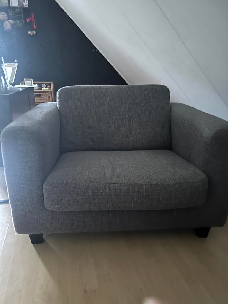 Grijze Loveseat, Huis en Inrichting, Banken | Sofa's en Chaises Longues, Tweepersoons, 75 tot 100 cm, Ophalen of Verzenden, Zo goed als nieuw