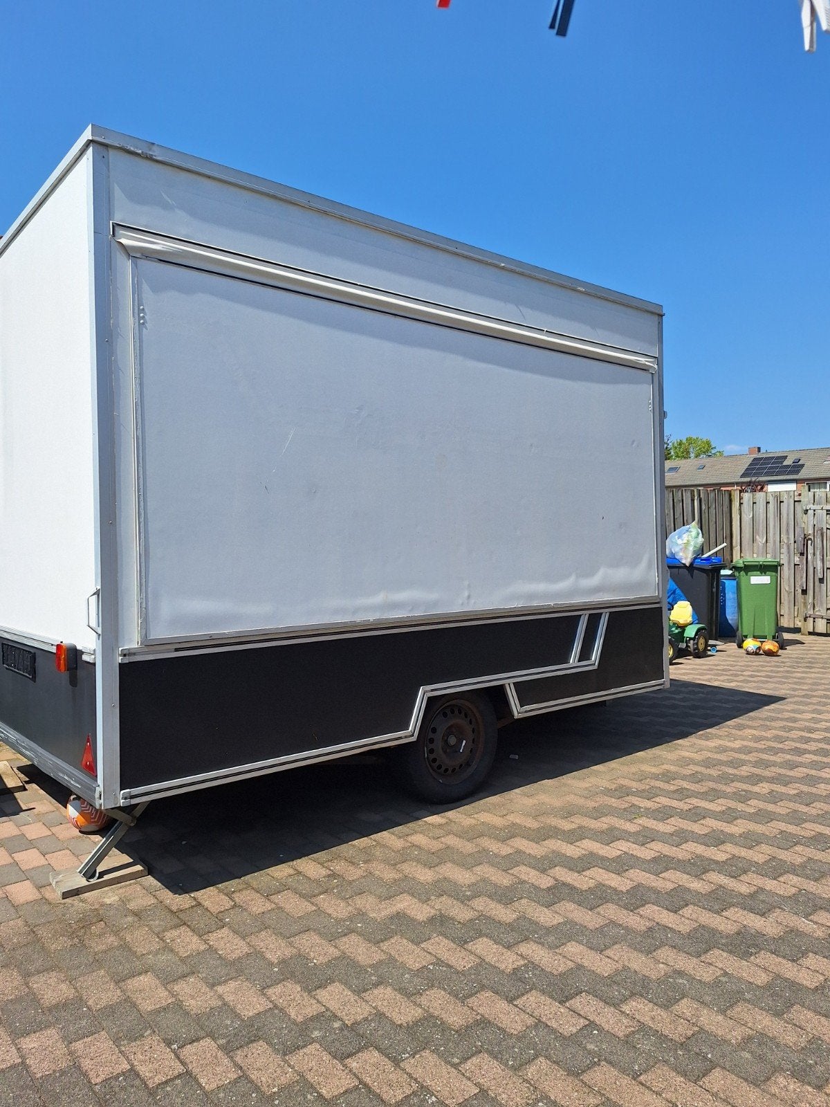 Complete Verkoopwagen met Professionele Keukenapparatuur, Ophalen