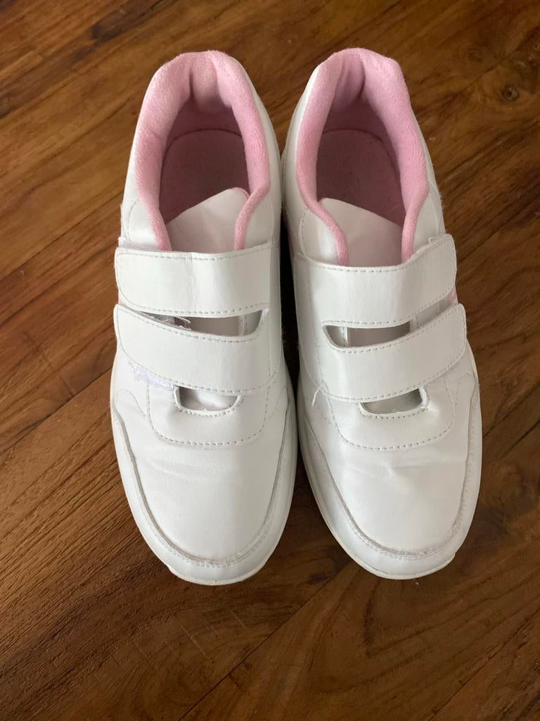 Witte sneakers met roze voering, maat 35, Ophalen of Verzenden, Zo goed als nieuw, Wit, Sneakers of Gympen