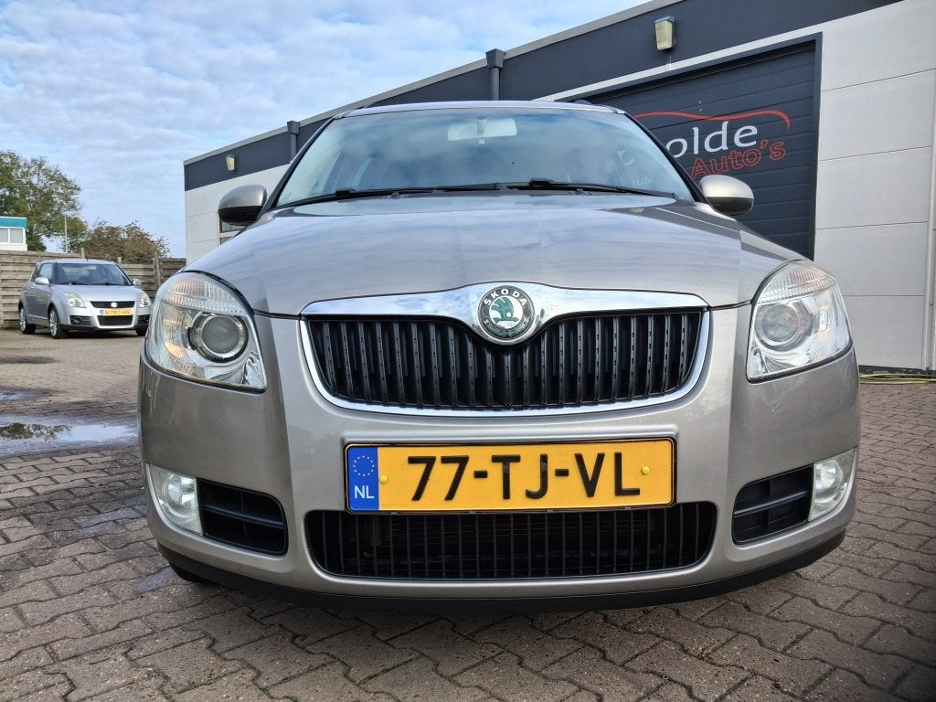 Skoda Roomster 1.4-16V 119.000Km Nap/Panoramadak/Leer, Auto's, Dealer onderhouden, Gebruikt, Zwart, 4 cilinders