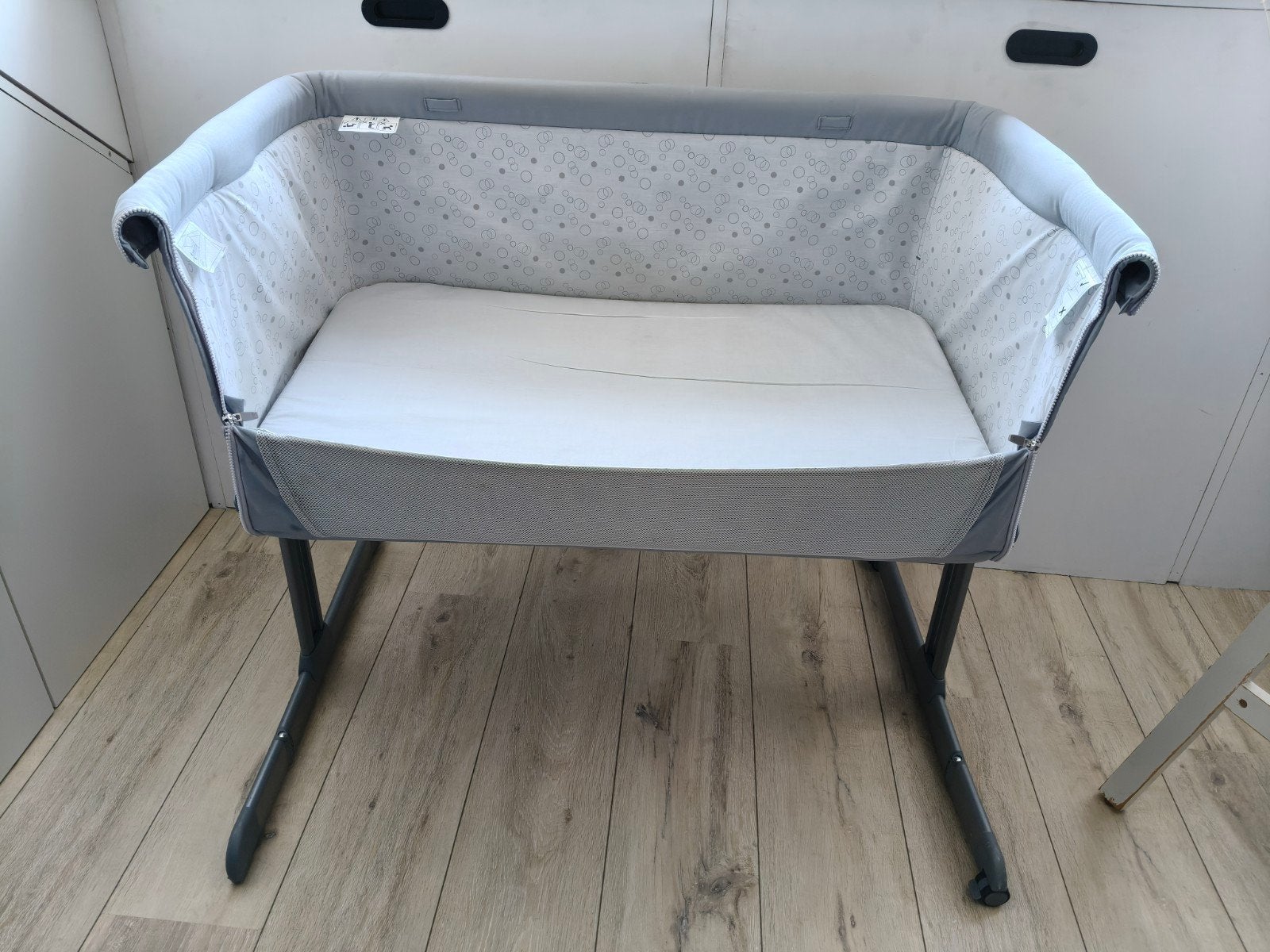 Chicco Next2me co sleeper wieg met matras en draagtas, Kinderen en Baby's, Babywiegjes en Ledikanten, Ophalen of Verzenden, Zo goed als nieuw