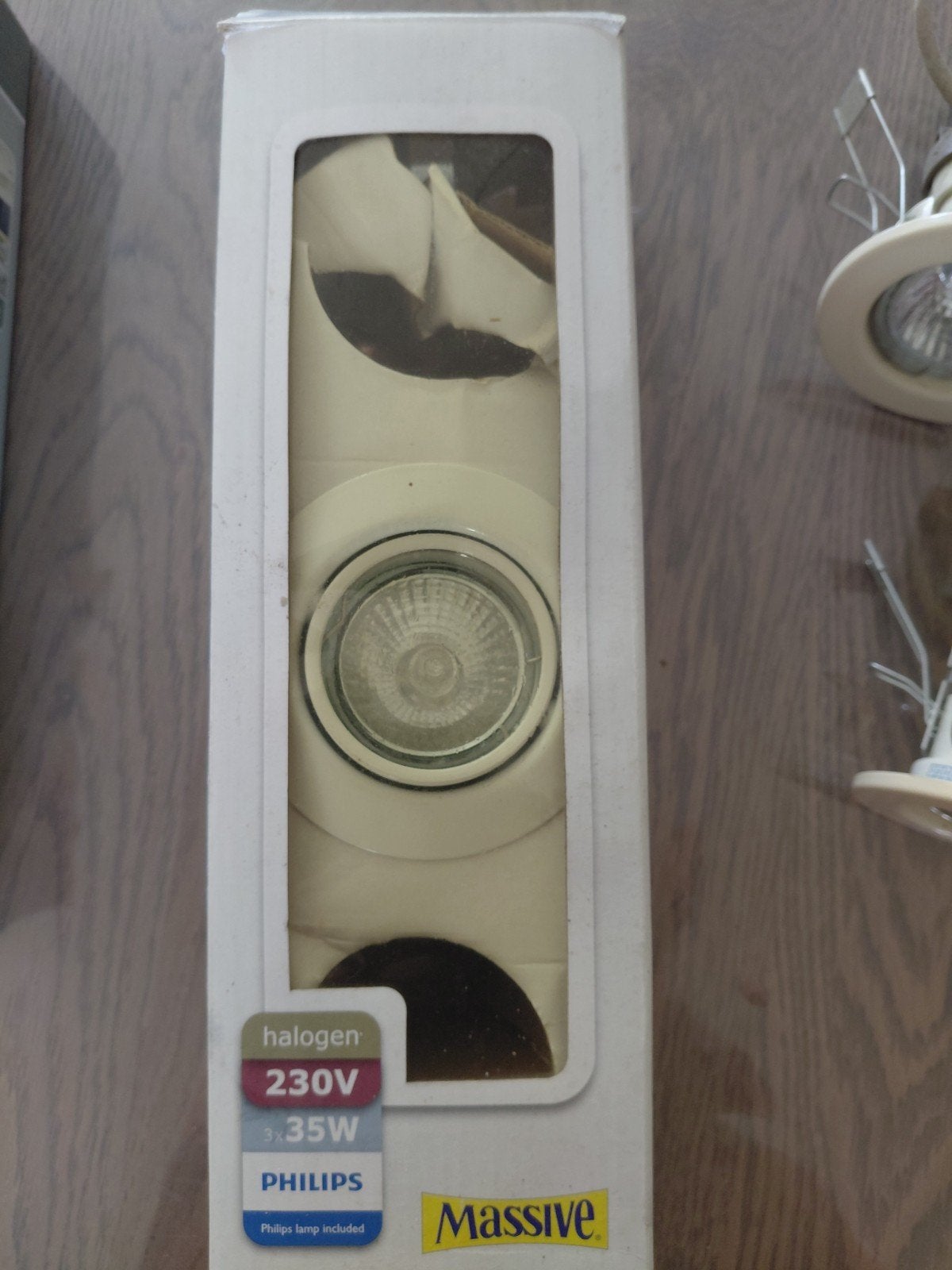 Een halogeen spot 35 watt, Ophalen