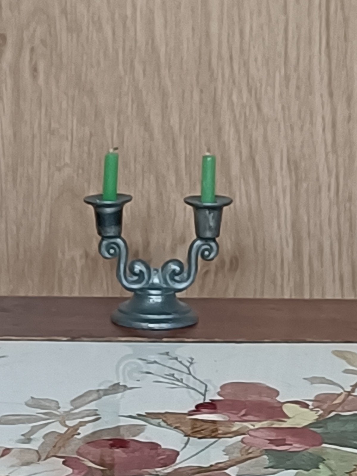 Tinnen kandelaar met kaarsjes poppenhuis jaren '50/'60, Ophalen of Verzenden, Gebruikt, Poppenhuis